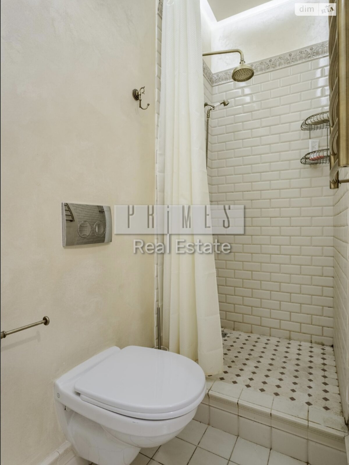 трехкомнатная квартира в Киеве, район Черная Гора, на ул. Андрея Верхогляда 20, кв. 222 в аренду на долгий срок помесячно фото 1