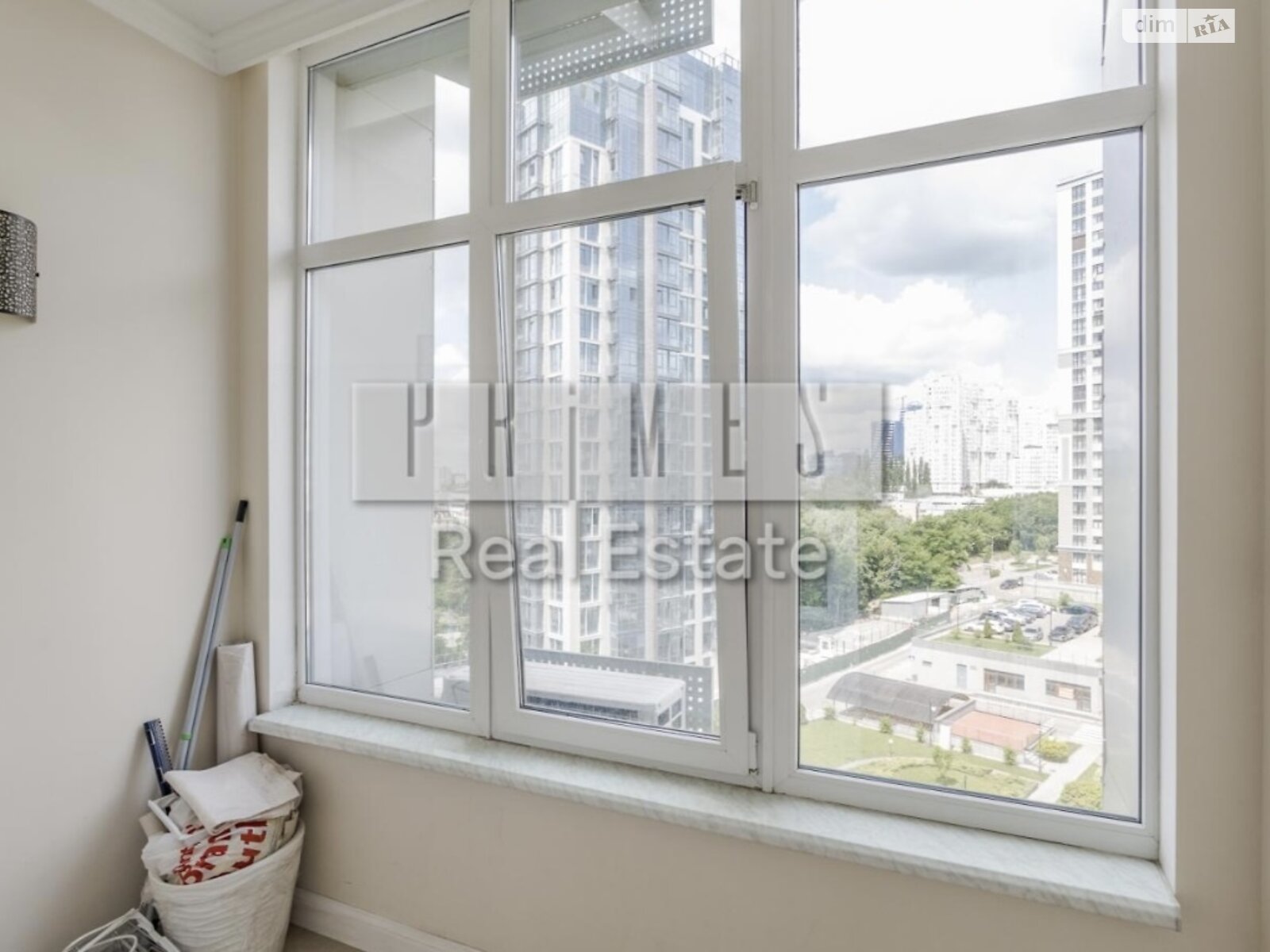 трехкомнатная квартира в Киеве, район Черная Гора, на ул. Андрея Верхогляда 20, кв. 222 в аренду на долгий срок помесячно фото 1