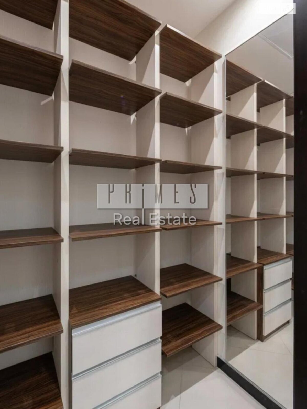 четырехкомнатная квартира в Киеве, район Черная Гора, на ул. Андрея Верхогляда 7 в аренду на долгий срок помесячно фото 1 четырехкомнатная квартира в Киеве, район Черная Гора, на ул. Андрея Верхогляда 7 в аренду на долгий срок помесячно фото 1