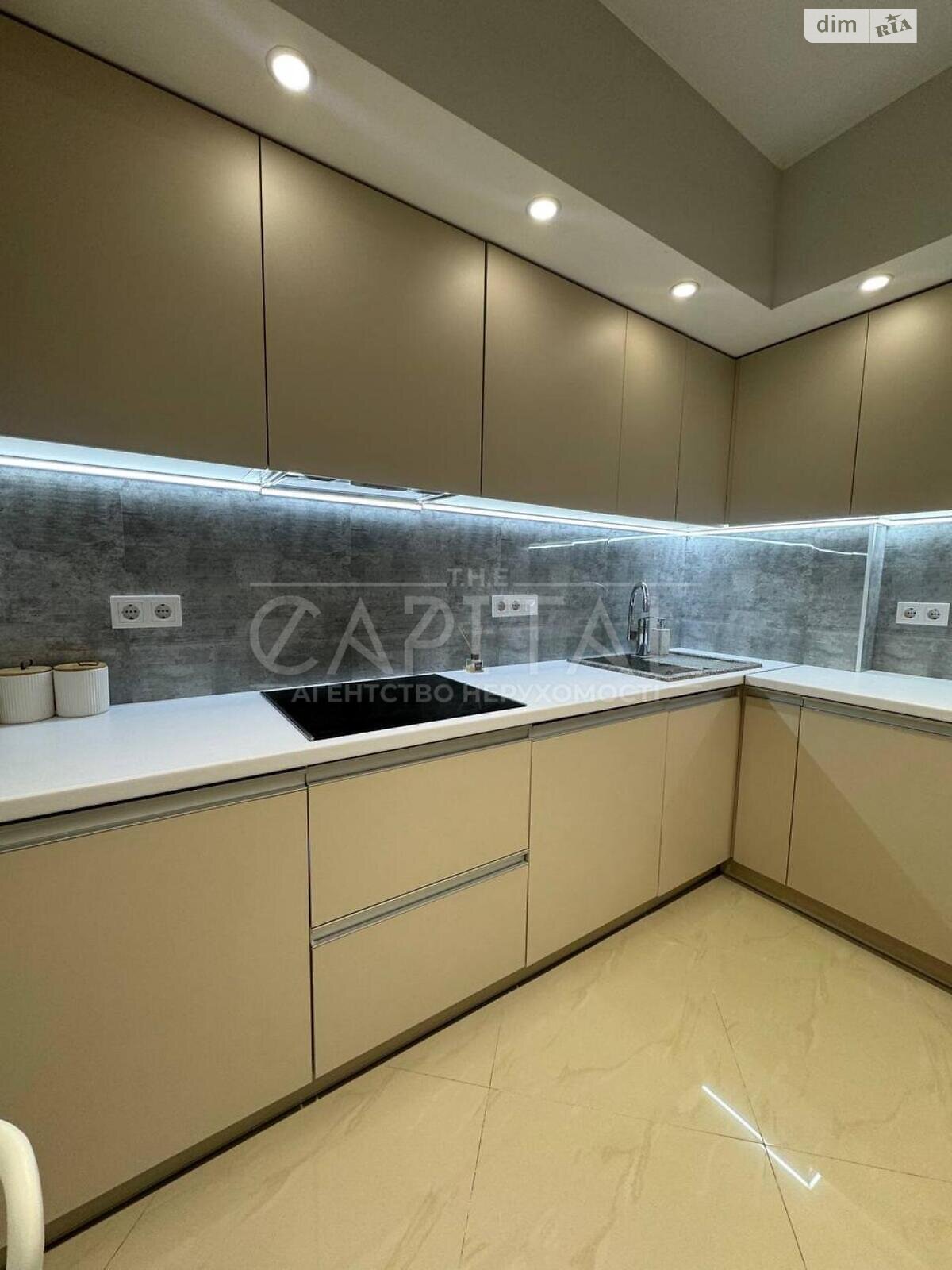 двухкомнатная квартира в Киеве, район Черная Гора, на ул. Кахи Бендукидзе 2 в аренду на долгий срок помесячно фото 1 двухкомнатная квартира в Киеве, район Черная Гора, на ул. Кахи Бендукидзе 2 в аренду на долгий срок помесячно фото 1