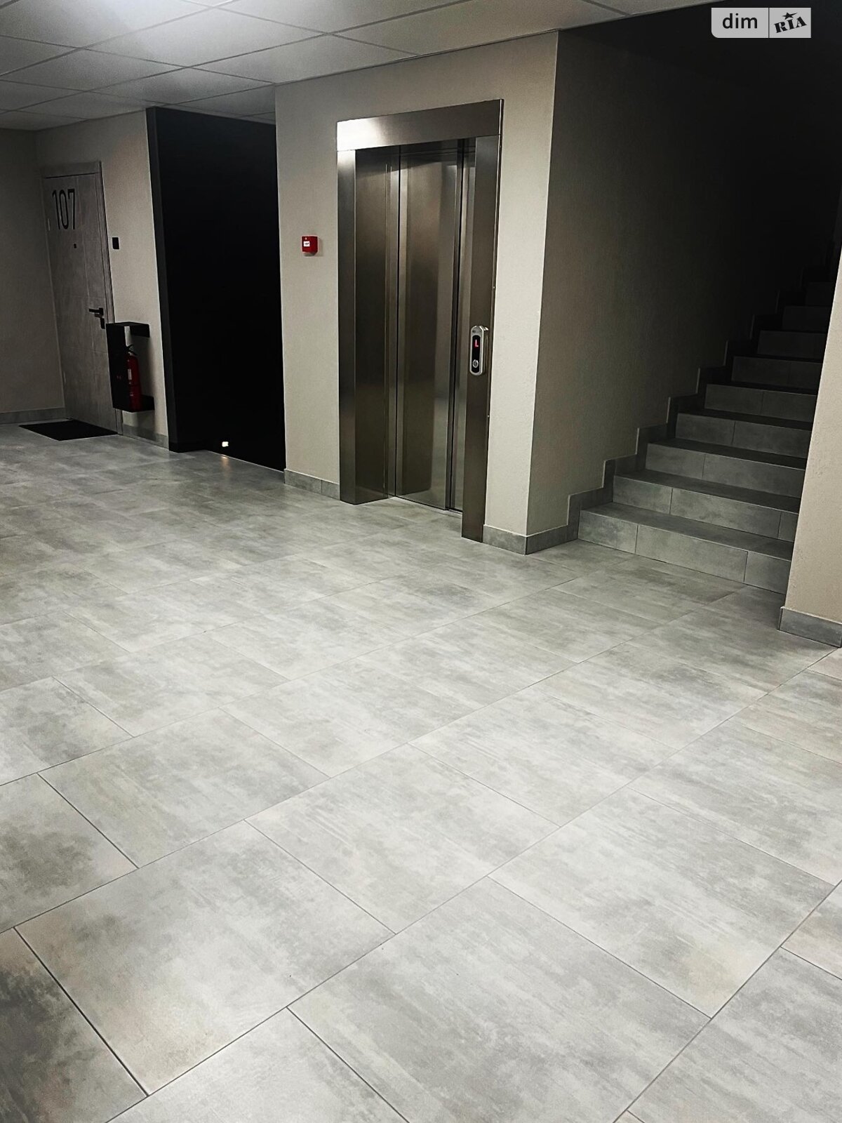 однокомнатная квартира в Киеве, район Черная Гора, на ул. Менделеева 19, кв. 303 в аренду на долгий срок помесячно фото 1 однокомнатная квартира в Киеве, район Черная Гора, на ул. Менделеева 19, кв. 303 в аренду на долгий срок помесячно фото 1
