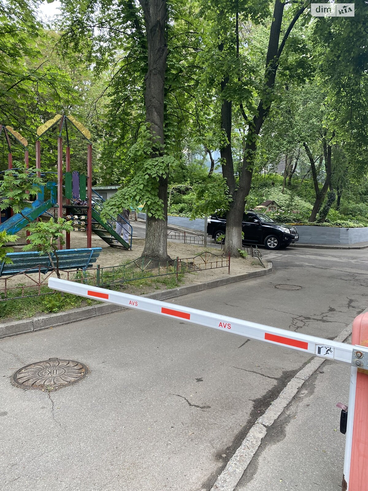 трехкомнатная квартира с ремонтом в Киеве, район Черная Гора, на ул. Неманская 7 в аренду на долгий срок помесячно фото 1 трехкомнатная квартира с ремонтом в Киеве, район Черная Гора, на ул. Неманская 7 в аренду на долгий срок помесячно фото 1