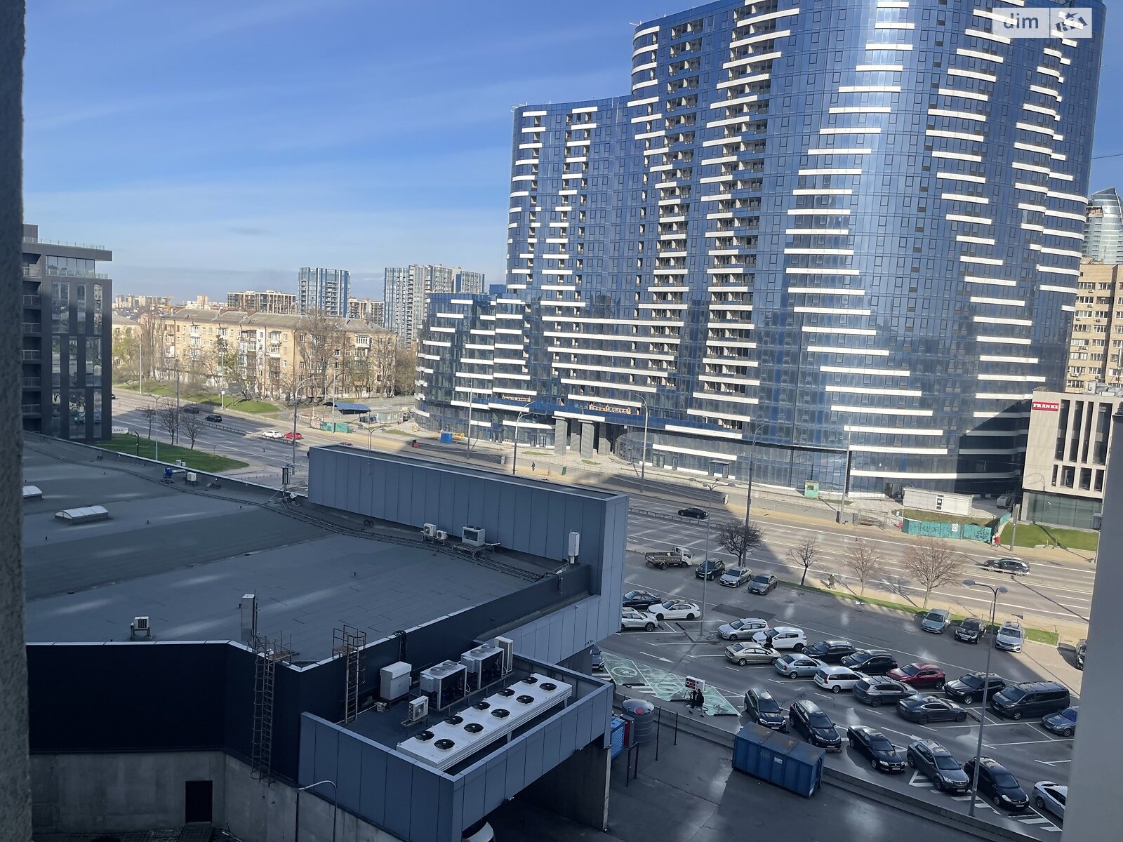 трикімнатна квартира в Києві, район Чорна Гора, на бул. Миколи Міхновського 14-16 в довготривалу оренду помісячно фото 1 трикімнатна квартира в Києві, район Чорна Гора, на бул. Миколи Міхновського 14-16 в довготривалу оренду помісячно фото 1