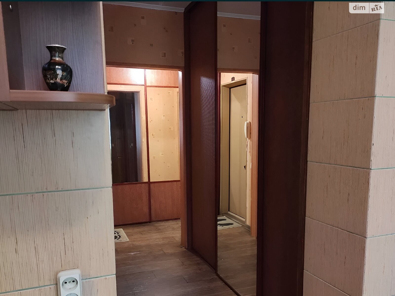 трехкомнатная квартира в Киеве, на просп. Червоной Калины 34 в аренду на долгий срок помесячно фото 1 трехкомнатная квартира в Киеве, на просп. Червоной Калины 34 в аренду на долгий срок помесячно фото 1