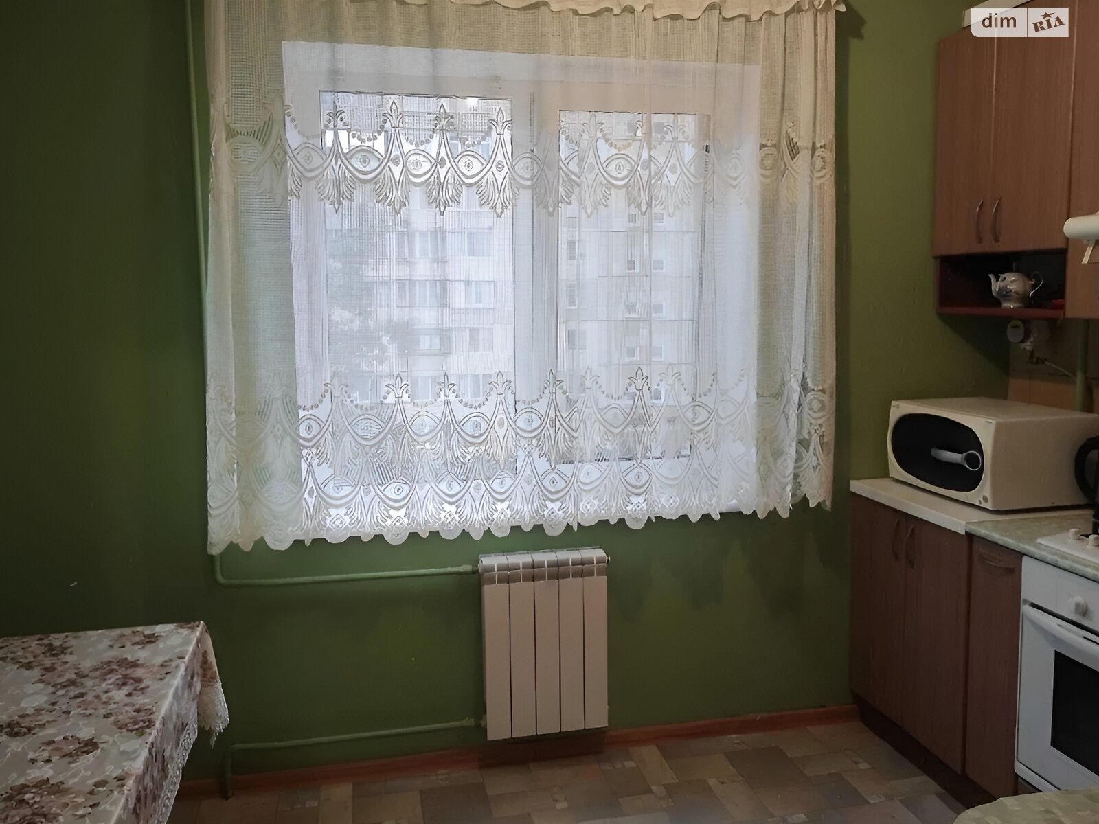 трехкомнатная квартира в Киеве, на просп. Червоной Калины 34 в аренду на долгий срок помесячно фото 1 трехкомнатная квартира в Киеве, на просп. Червоной Калины 34 в аренду на долгий срок помесячно фото 1