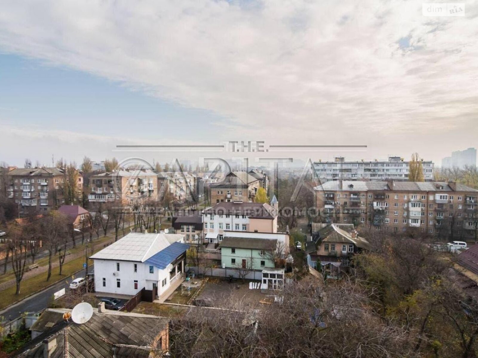 трехкомнатная квартира с ремонтом в Киеве, на ул. Даниила Щербаковского 14 в аренду на долгий срок помесячно фото 1