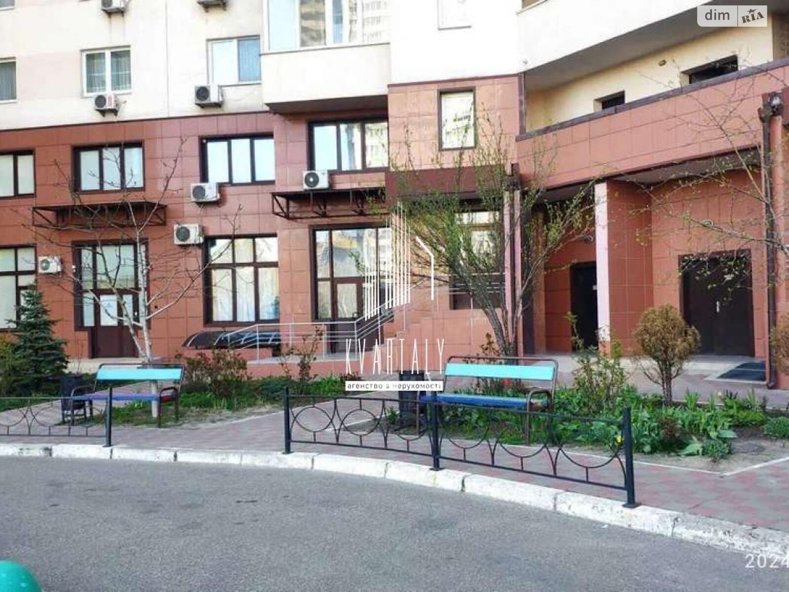 двухкомнатная квартира с ремонтом в Киеве, район Дарницкий, на ул. Александра Мишуги 12 в аренду на долгий срок помесячно фото 1 двухкомнатная квартира с ремонтом в Киеве, район Дарницкий, на ул. Александра Мишуги 12 в аренду на долгий срок помесячно фото 1