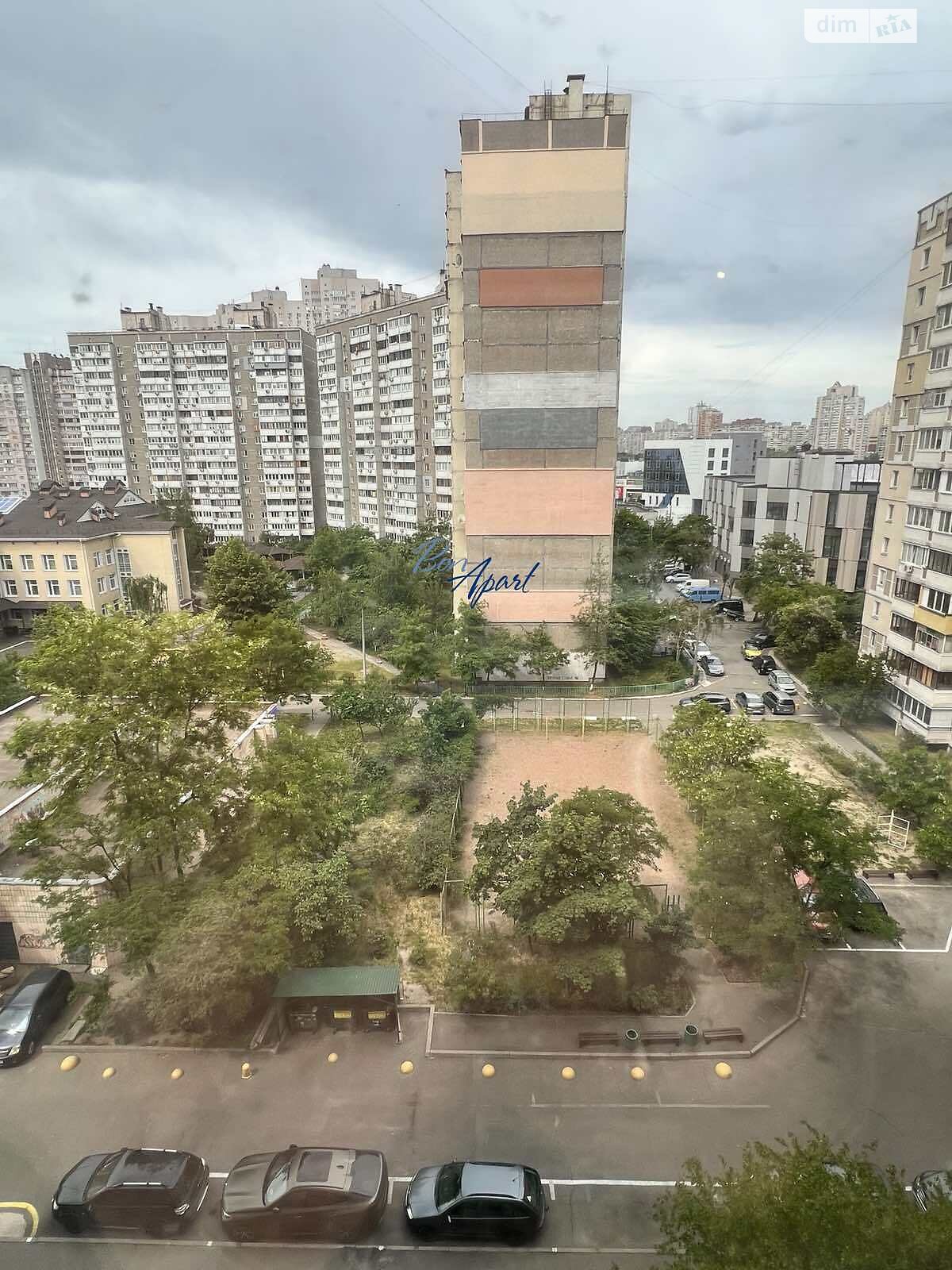 трехкомнатная квартира в Киеве, район Дарницкий, на ул. Александра Мишуги 1/4 в аренду на долгий срок помесячно фото 1 трехкомнатная квартира в Киеве, район Дарницкий, на ул. Александра Мишуги 1/4 в аренду на долгий срок помесячно фото 1