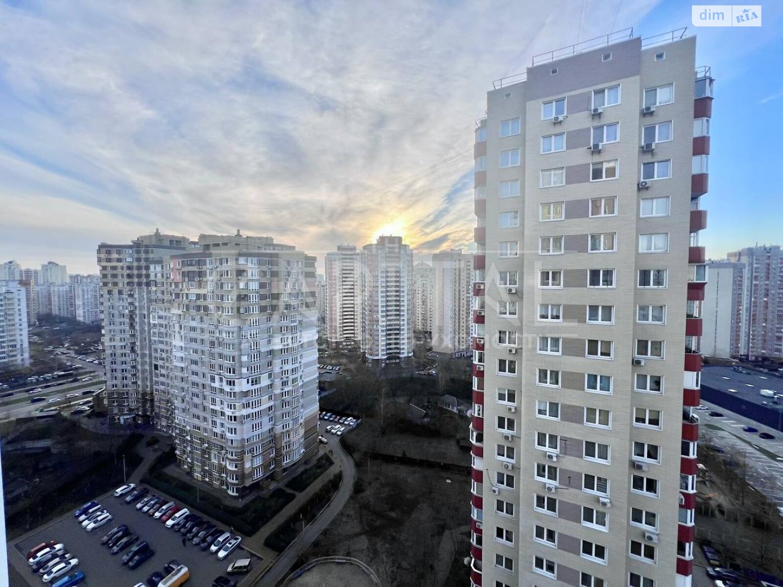 двухкомнатная квартира с ремонтом в Киеве, район Дарницкий, на ул. Анны Ахматовой в аренду на долгий срок помесячно фото 1