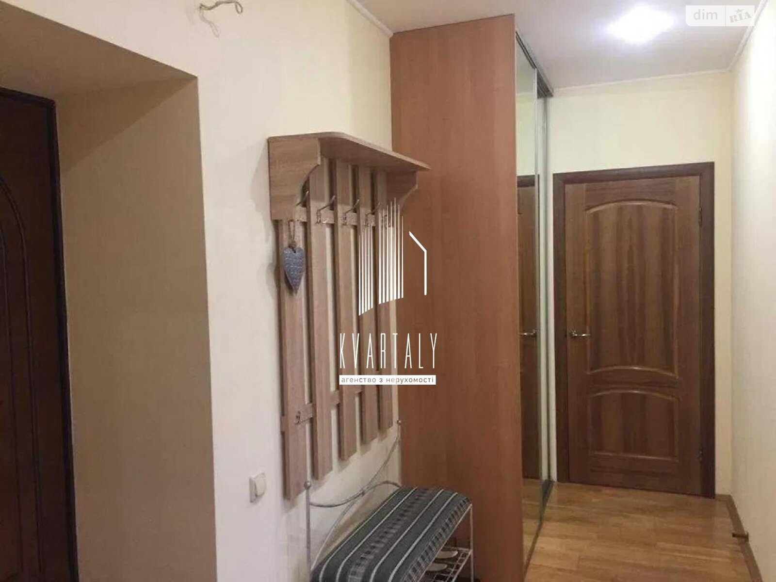 двухкомнатная квартира в Киеве, район Дарницкий, на ул. Анны Ахматовой 33 в аренду на долгий срок помесячно фото 1 двухкомнатная квартира в Киеве, район Дарницкий, на ул. Анны Ахматовой 33 в аренду на долгий срок помесячно фото 1