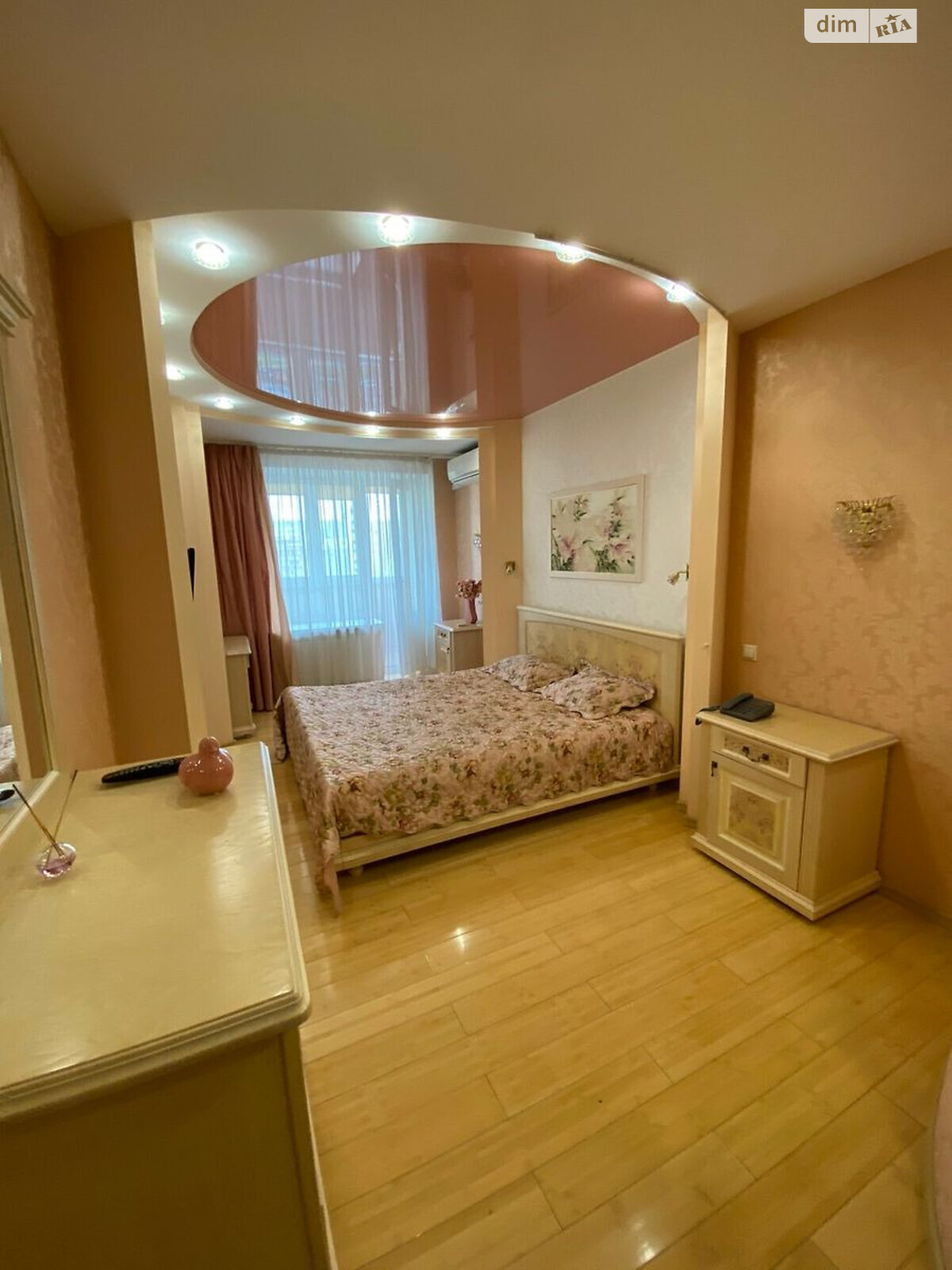 трикімнатна квартира в Києві, район Дарницький, на вул. Ахматової Анни 16Б в довготривалу оренду помісячно фото 1 трикімнатна квартира в Києві, район Дарницький, на вул. Ахматової Анни 16Б в довготривалу оренду помісячно фото 1