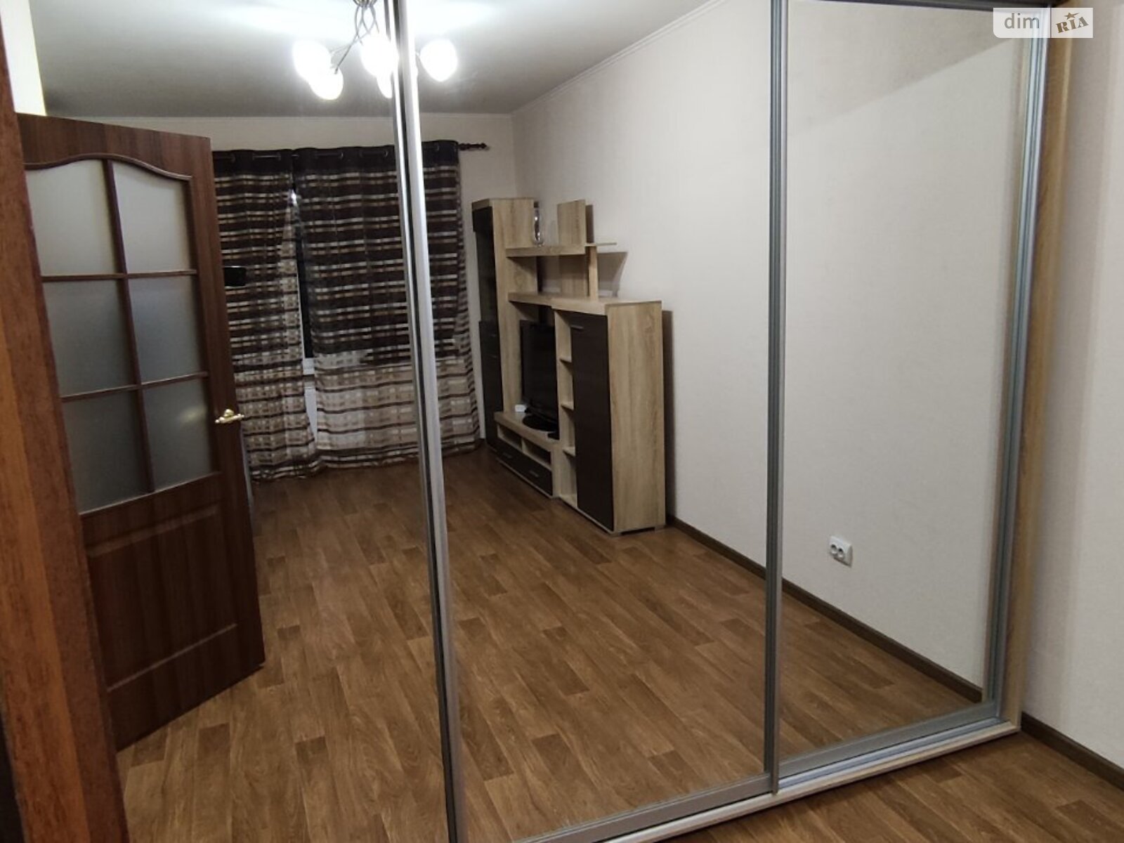 однокімнатна квартира в Києві, район Позняки, на вул. Бориса Гмирі 14 в довготривалу оренду помісячно фото 1 однокімнатна квартира в Києві, район Позняки, на вул. Бориса Гмирі 14 в довготривалу оренду помісячно фото 1