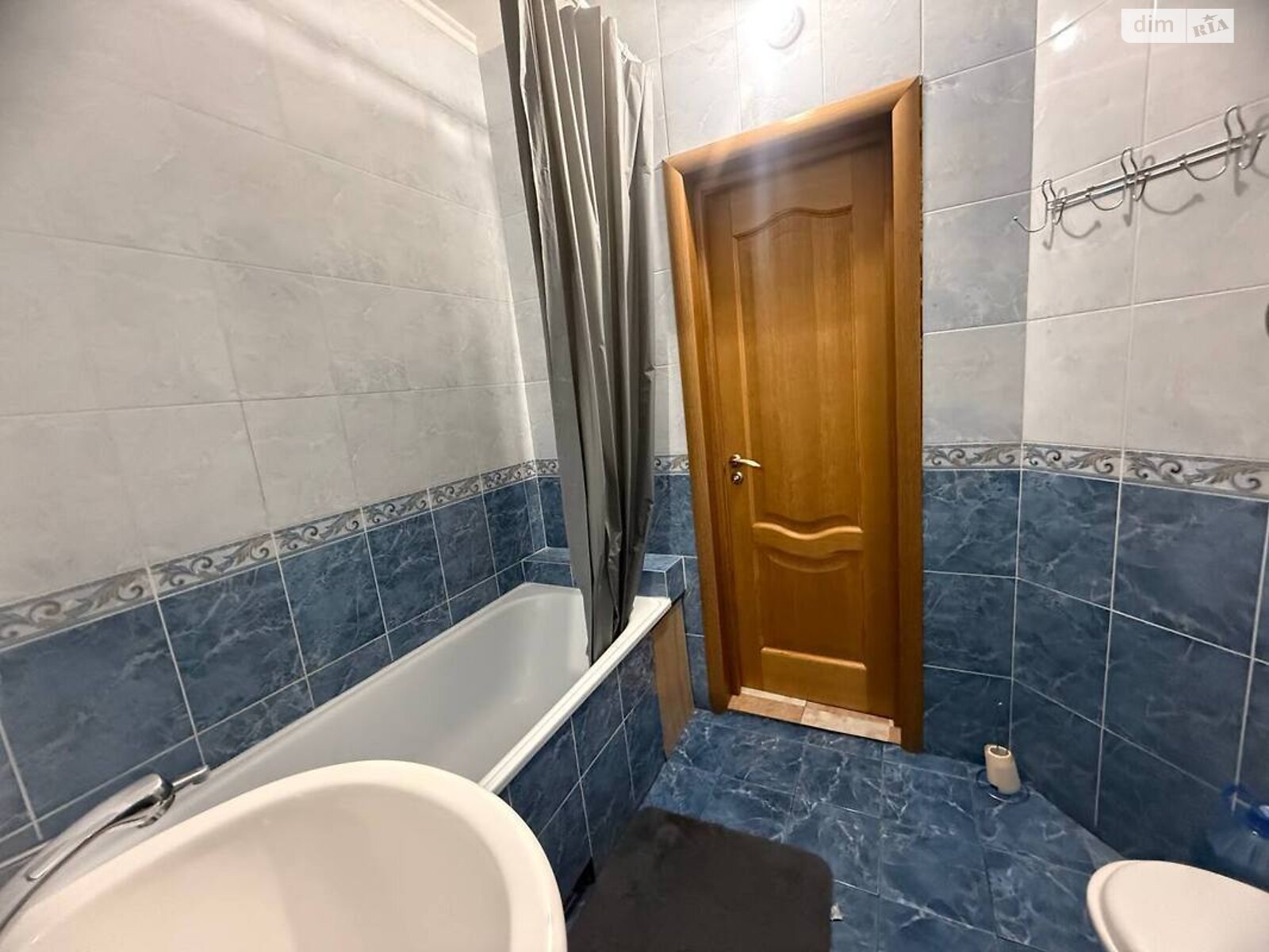 однокомнатная квартира в Киеве, район Дарницкий, на ул. Бориса Гмыри 4 в аренду на долгий срок помесячно фото 1 однокомнатная квартира в Киеве, район Дарницкий, на ул. Бориса Гмыри 4 в аренду на долгий срок помесячно фото 1