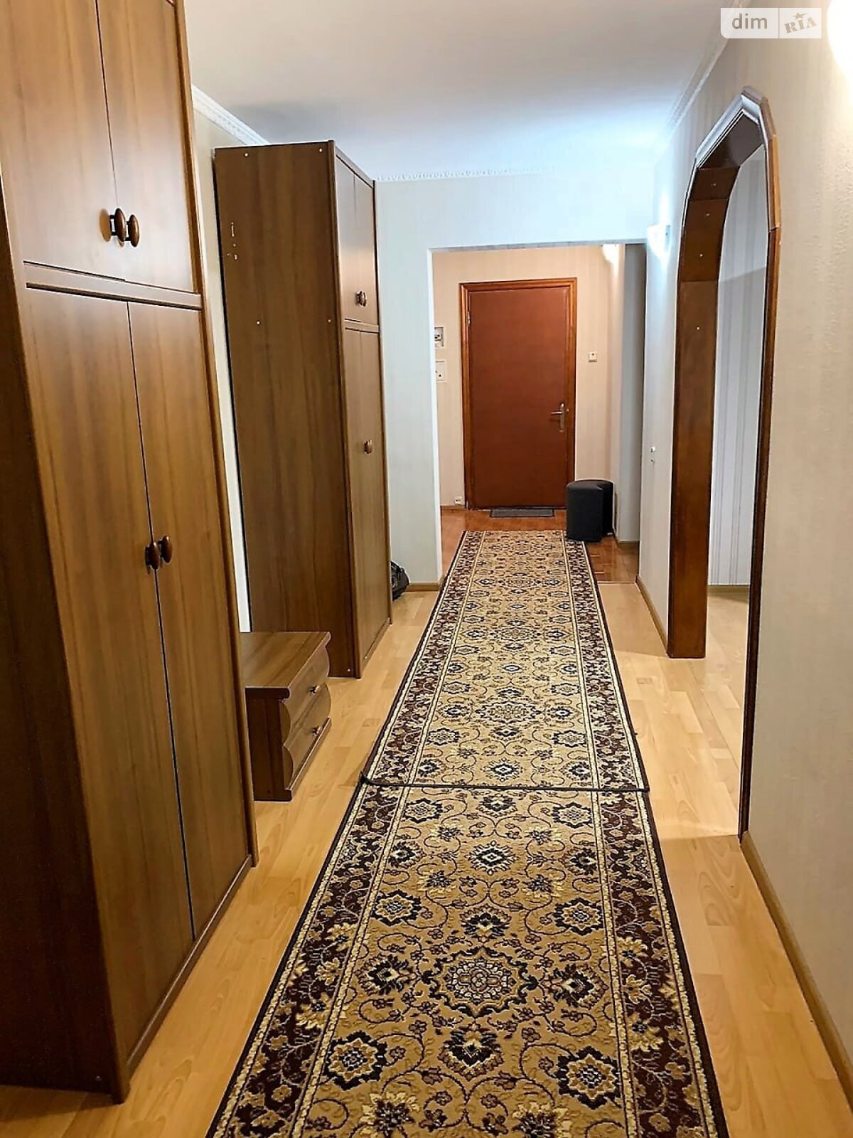 трехкомнатная квартира в Киеве, район Дарницкий, на ул. Братства тарасовцев 12/37 в аренду на долгий срок помесячно фото 1 трехкомнатная квартира в Киеве, район Дарницкий, на ул. Братства тарасовцев 12/37 в аренду на долгий срок помесячно фото 1
