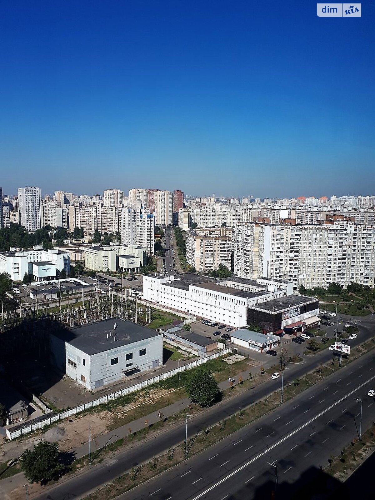 трехкомнатная квартира в Киеве, район Дарницкий, на ул. Братства тарасовцев 12/37 в аренду на долгий срок помесячно фото 1 трехкомнатная квартира в Киеве, район Дарницкий, на ул. Братства тарасовцев 12/37 в аренду на долгий срок помесячно фото 1