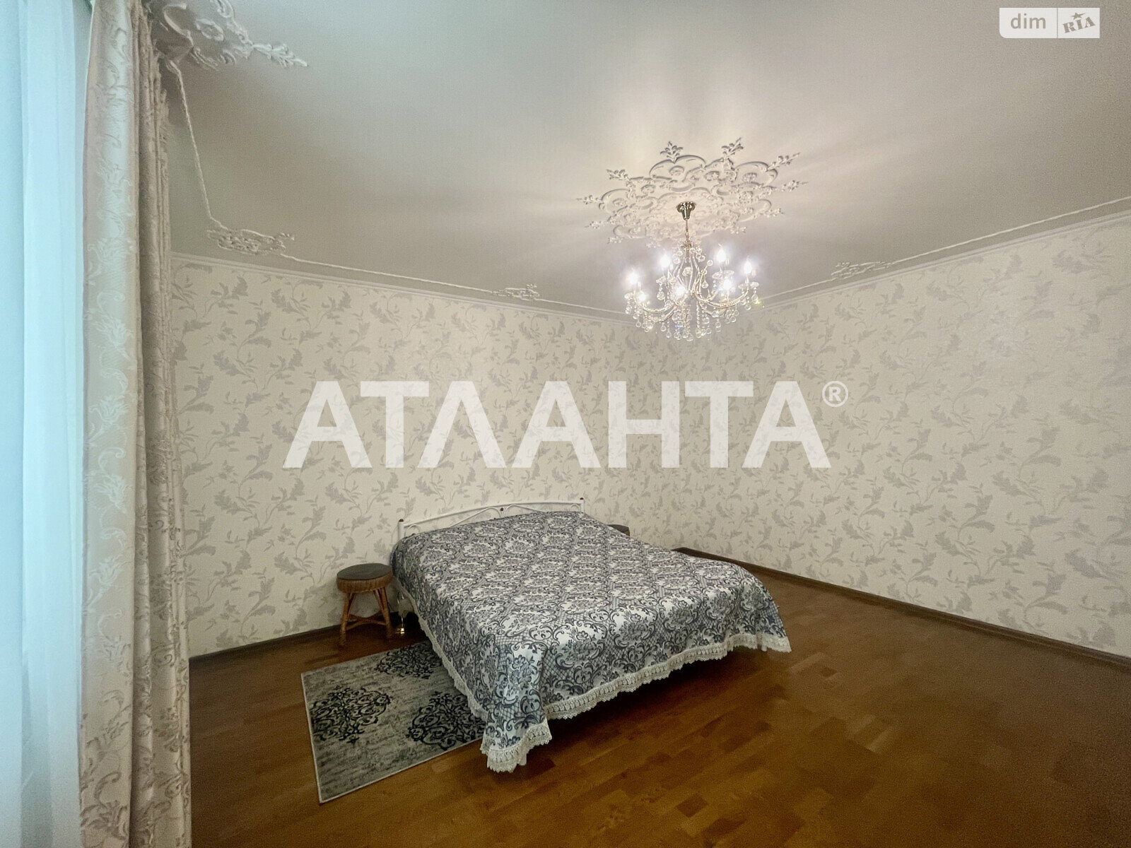 четырехкомнатная квартира в Киеве, район Дарницкий, на ул. Чавдар Елизаветы в аренду на долгий срок помесячно фото 1 четырехкомнатная квартира в Киеве, район Дарницкий, на ул. Чавдар Елизаветы в аренду на долгий срок помесячно фото 1