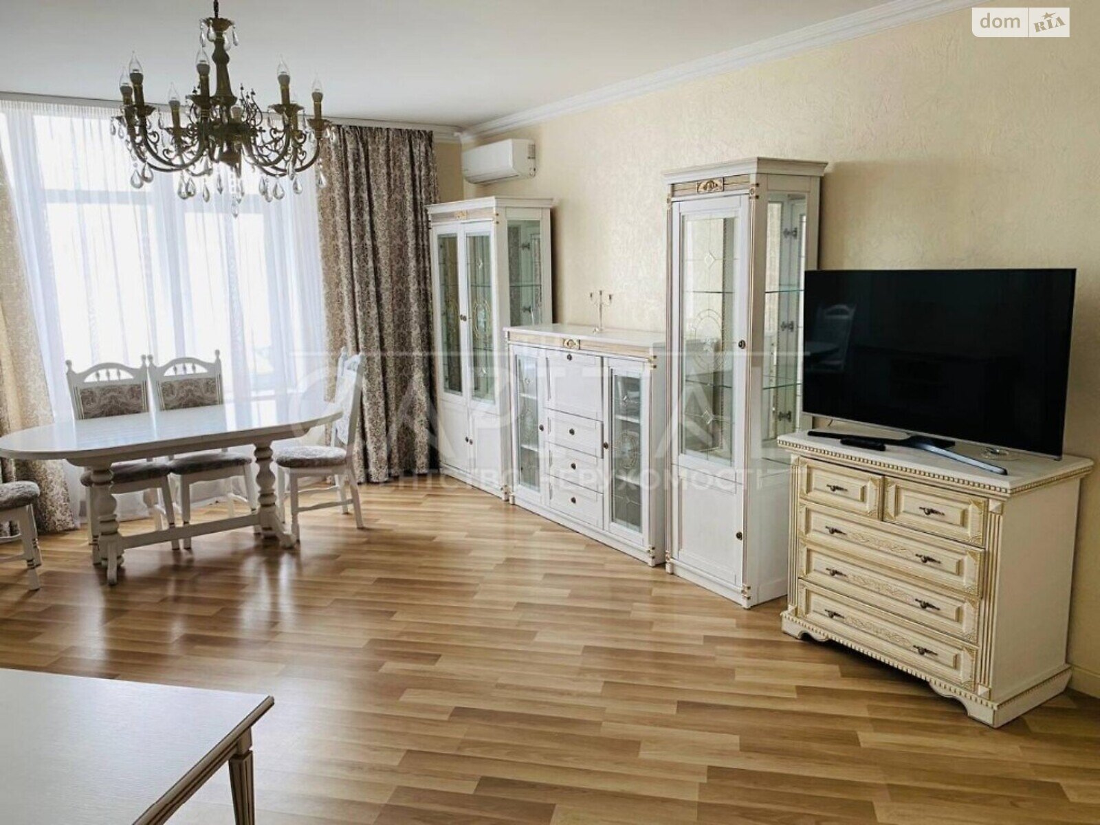 трикімнатна квартира з меблями в Києві, район Дарницький, на наб. Дніпровська 26 в довготривалу оренду помісячно фото 1 трикімнатна квартира з меблями в Києві, район Дарницький, на наб. Дніпровська 26 в довготривалу оренду помісячно фото 1