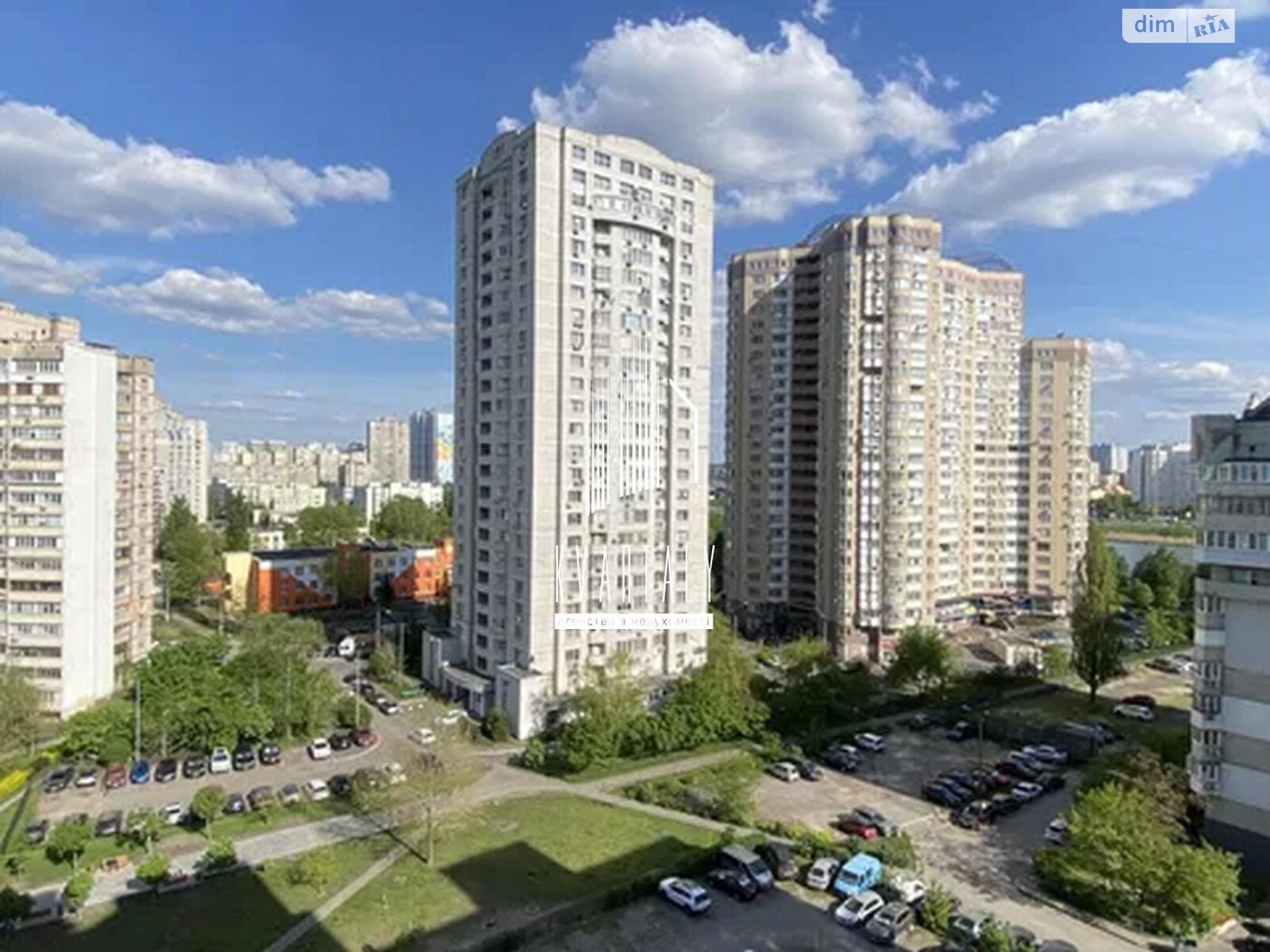 трехкомнатная квартира с ремонтом в Киеве, район Дарницкий, на ул. Драгоманова 23А в аренду на долгий срок помесячно фото 1