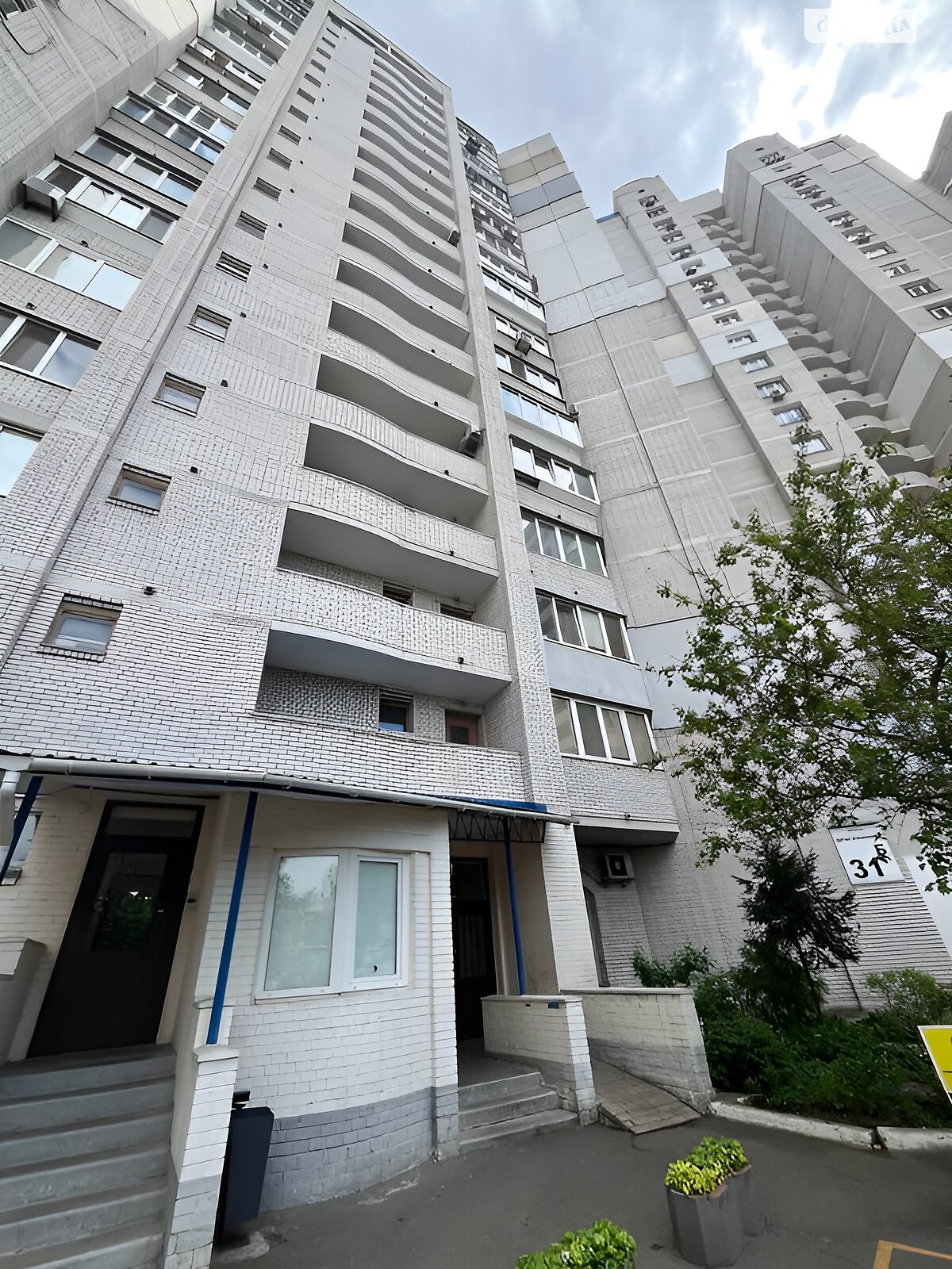 двухкомнатная квартира в Киеве, район Дарницкий, на ул. Драгоманова 31Б в аренду на долгий срок помесячно фото 1 двухкомнатная квартира в Киеве, район Дарницкий, на ул. Драгоманова 31Б в аренду на долгий срок помесячно фото 1