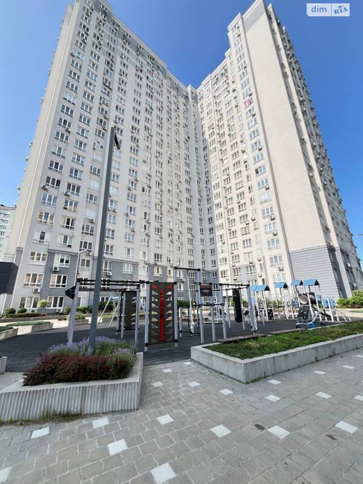 однокомнатная квартира в Киеве, район Дарницкий, на ул. Драгоманова 10 в аренду на долгий срок помесячно фото 2 однокомнатная квартира в Киеве, район Дарницкий, на ул. Драгоманова 10 в аренду на долгий срок помесячно фото 2