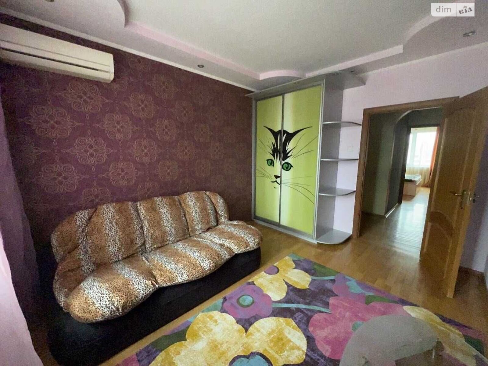 четырехкомнатная квартира в Киеве, район Дарницкий, на шоссе Харьковское 56 в аренду на долгий срок помесячно фото 1