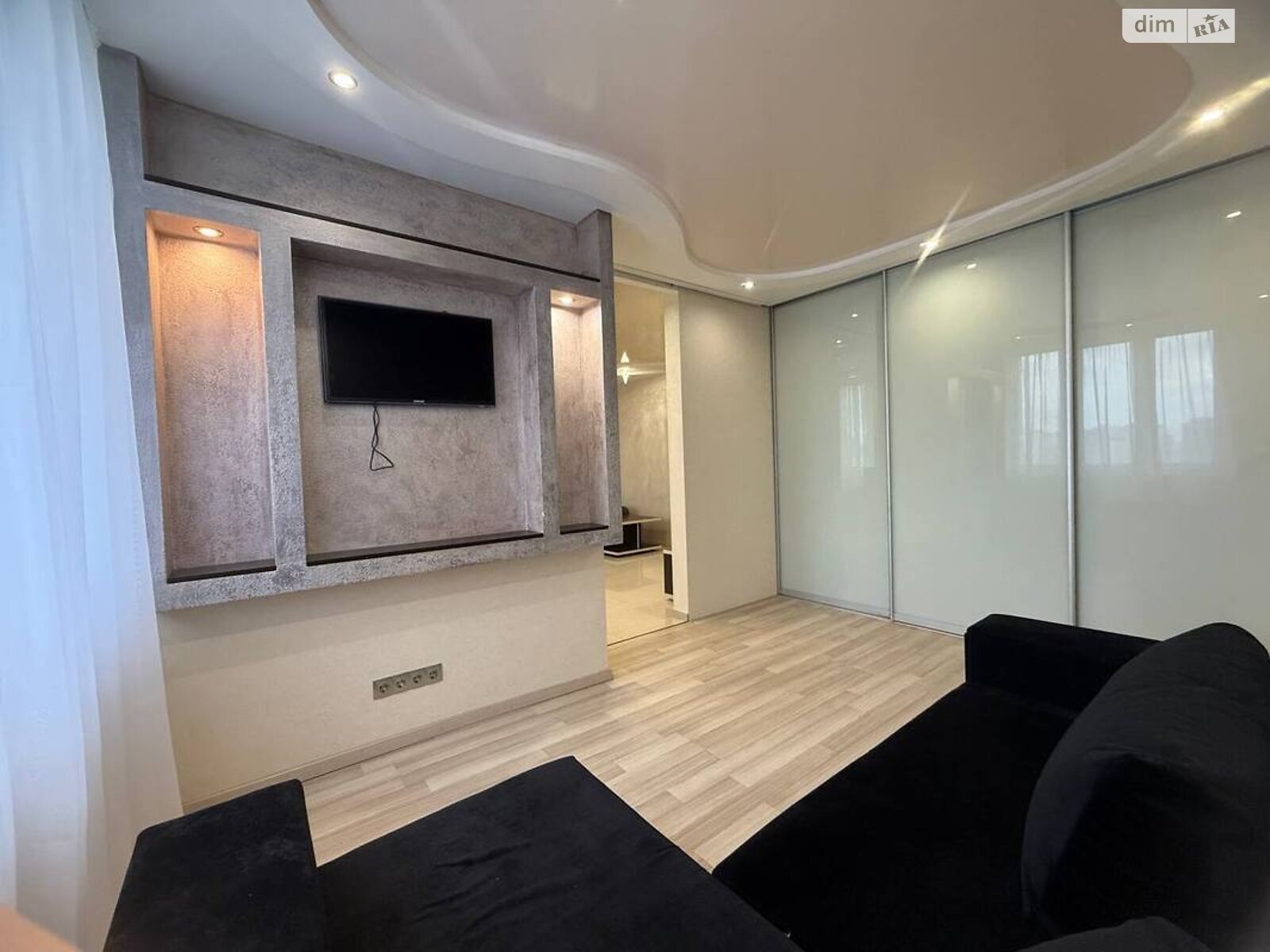 трехкомнатная квартира в Киеве, район Дарницкий, на ул. Княжий Затон 21 в аренду на долгий срок помесячно фото 1