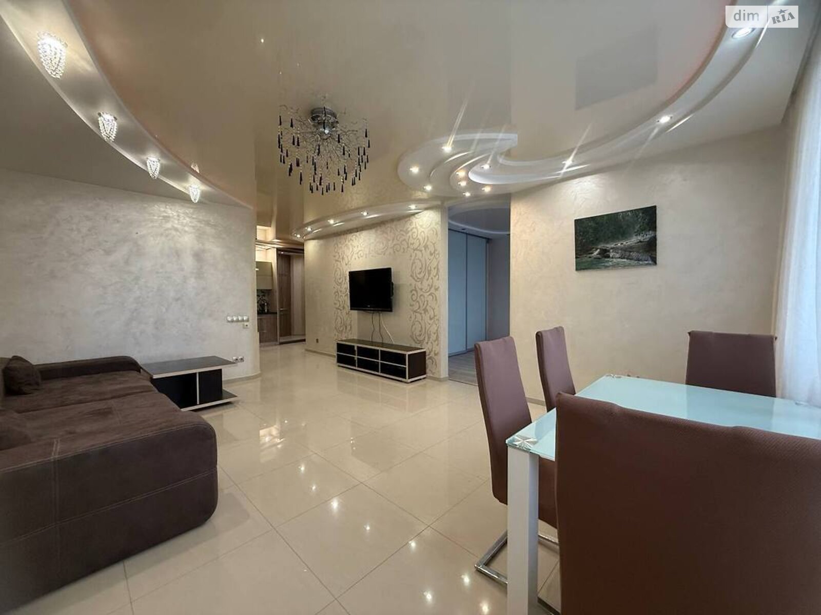 трехкомнатная квартира в Киеве, район Дарницкий, на ул. Княжий Затон 21 в аренду на долгий срок помесячно фото 1