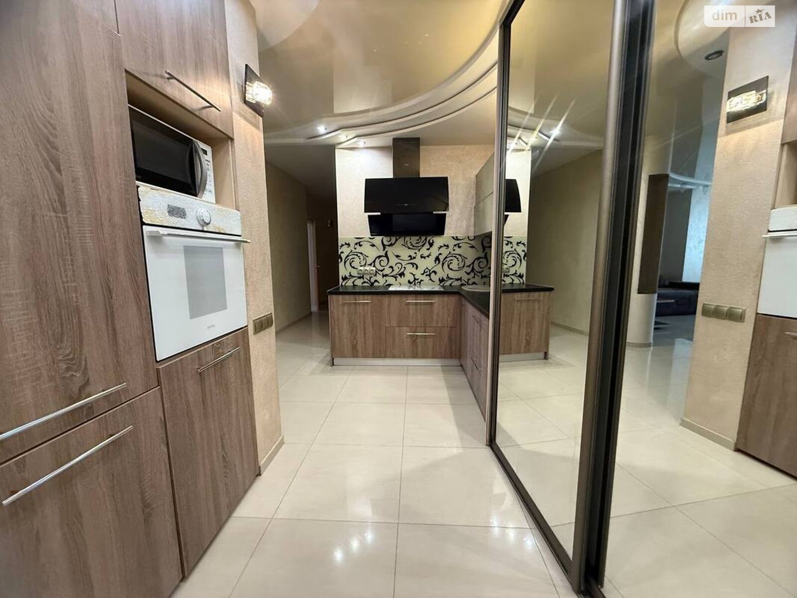 трехкомнатная квартира в Киеве, район Дарницкий, на ул. Княжий Затон 21 в аренду на долгий срок помесячно фото 1