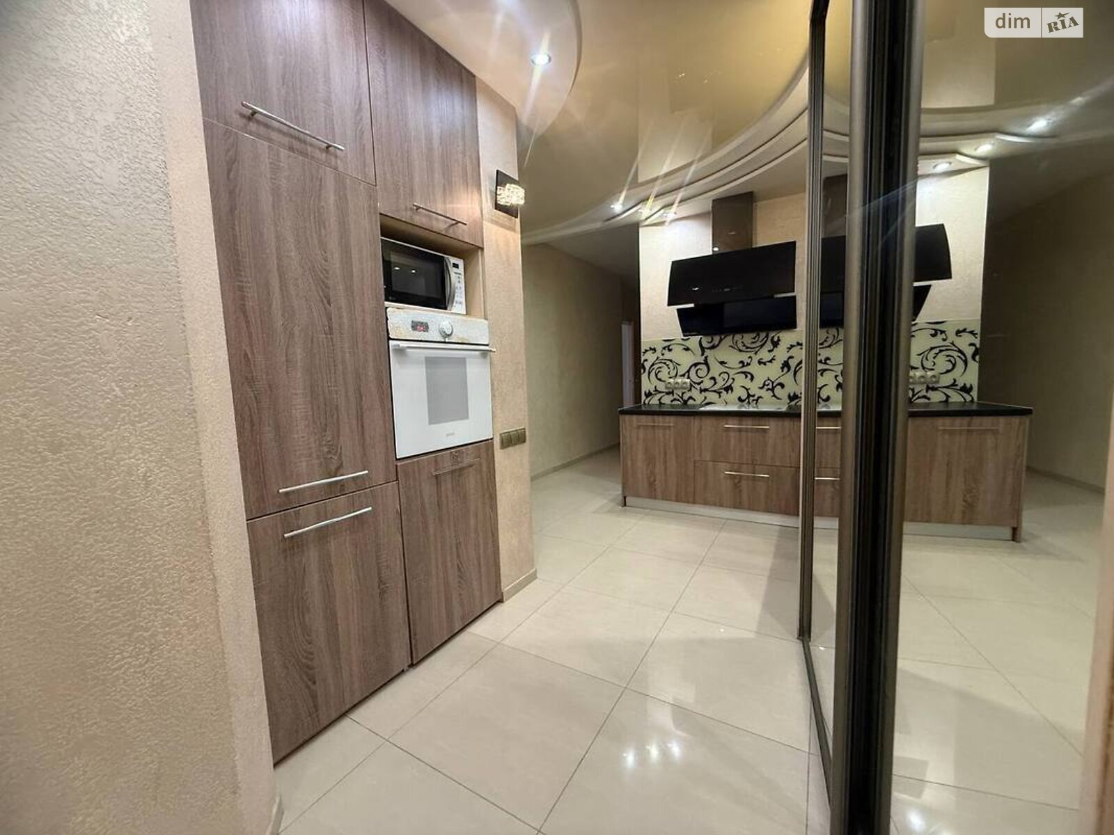 трехкомнатная квартира в Киеве, район Дарницкий, на ул. Княжий Затон 21 в аренду на долгий срок помесячно фото 1