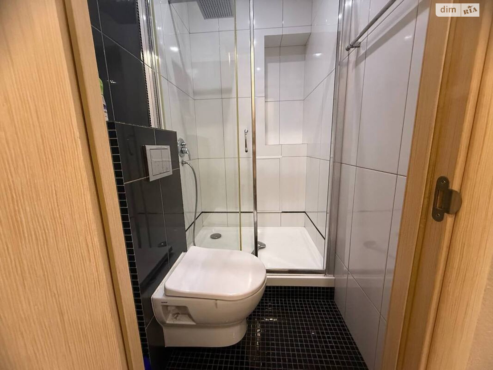 трехкомнатная квартира в Киеве, район Дарницкий, на ул. Княжий Затон 21 в аренду на долгий срок помесячно фото 1