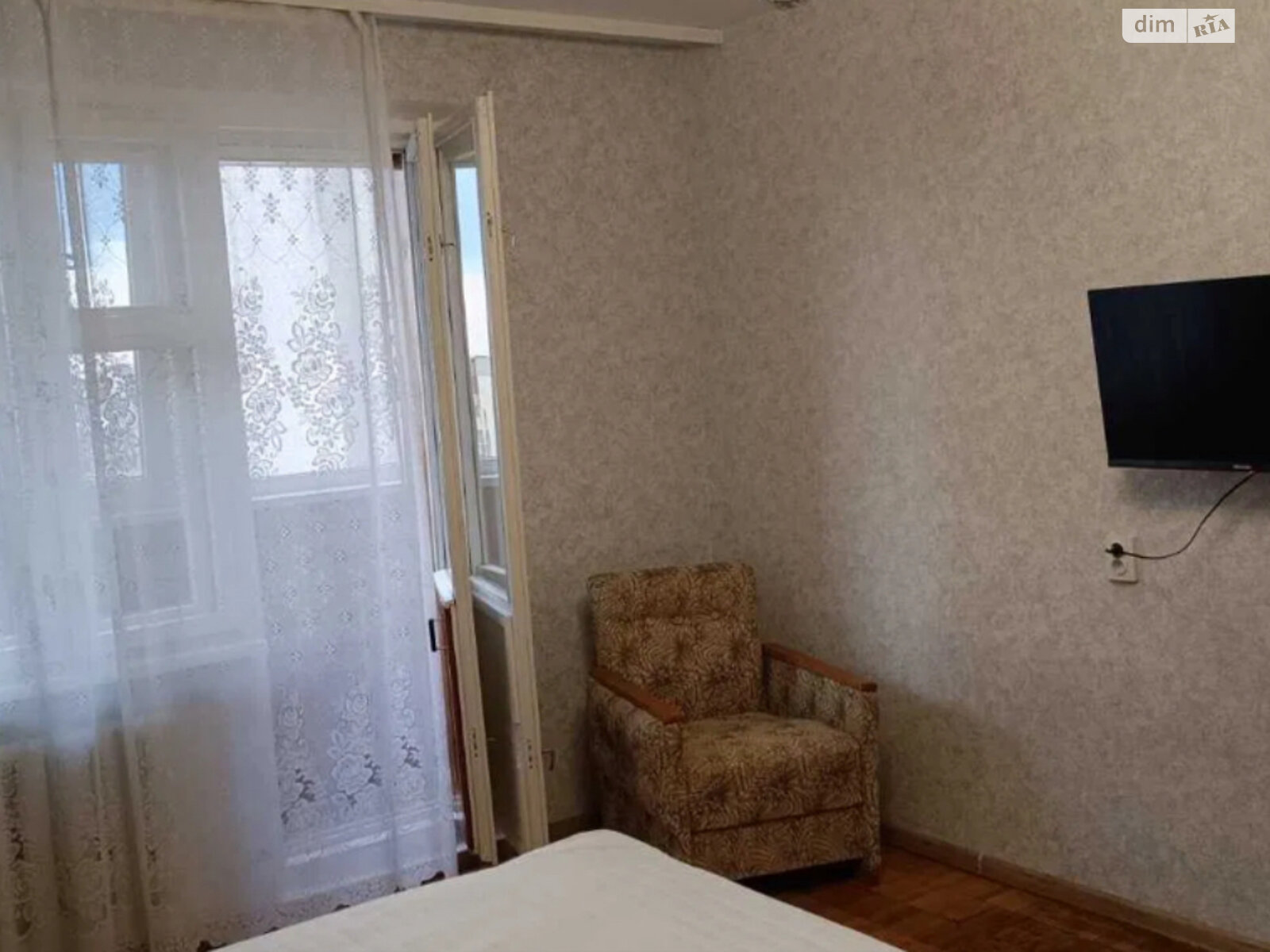 однокімнатна квартира в Києві, район Дарницький, на вул. Лариси Руденко 3Б в довготривалу оренду помісячно фото 1 однокімнатна квартира в Києві, район Дарницький, на вул. Лариси Руденко 3Б в довготривалу оренду помісячно фото 1