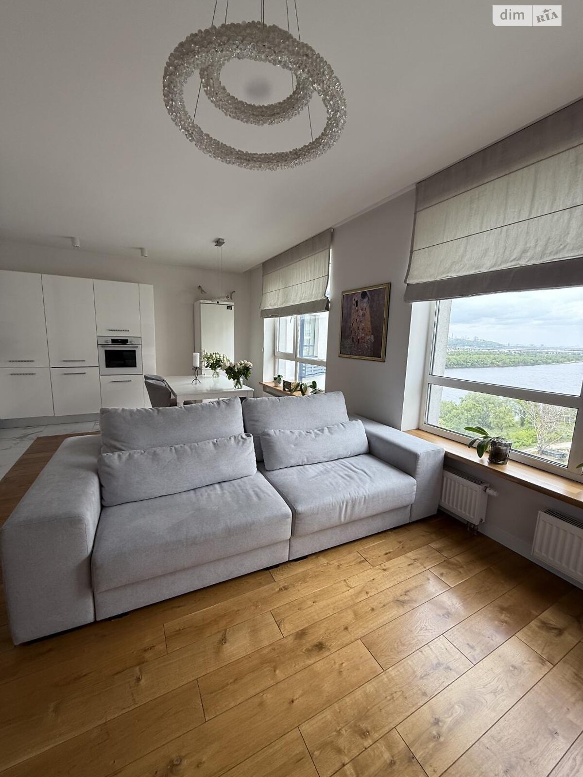 трехкомнатная квартира в Киеве, район Дарницкий, на просп. Николая Бажана 1А в аренду на долгий срок помесячно фото 1