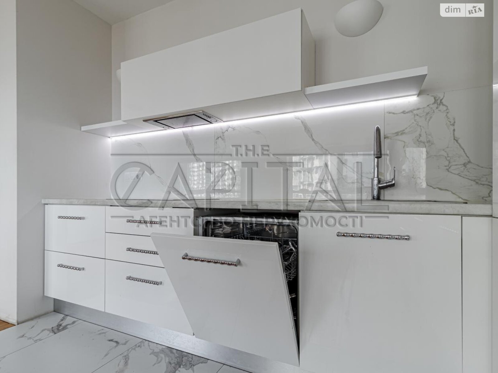 трехкомнатная квартира в Киеве, район Дарницкий, на просп. Николая Бажана 1А в аренду на долгий срок помесячно фото 1