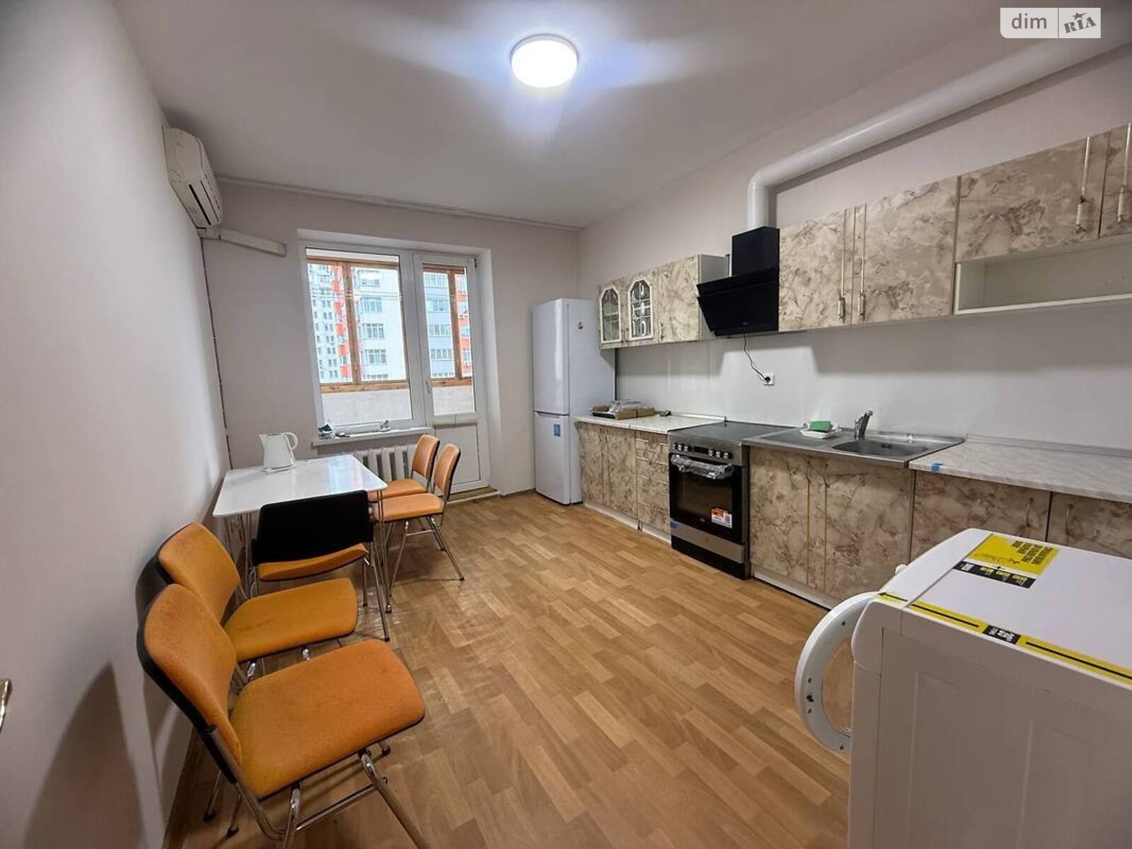 трикімнатна квартира в Києві, район Дарницький, на просп. Петра Григоренка 1Б в довготривалу оренду помісячно фото 1 трикімнатна квартира в Києві, район Дарницький, на просп. Петра Григоренка 1Б в довготривалу оренду помісячно фото 1