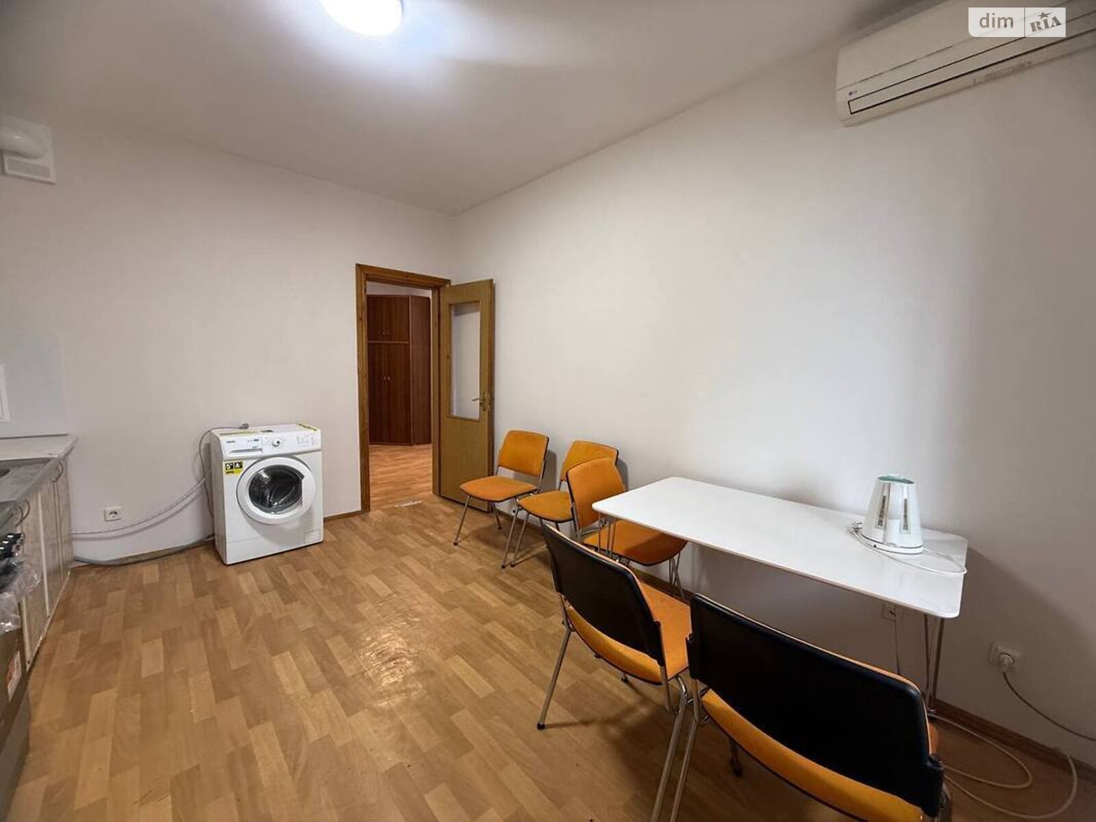 трикімнатна квартира в Києві, район Дарницький, на просп. Петра Григоренка 1Б в довготривалу оренду помісячно фото 1 трикімнатна квартира в Києві, район Дарницький, на просп. Петра Григоренка 1Б в довготривалу оренду помісячно фото 1