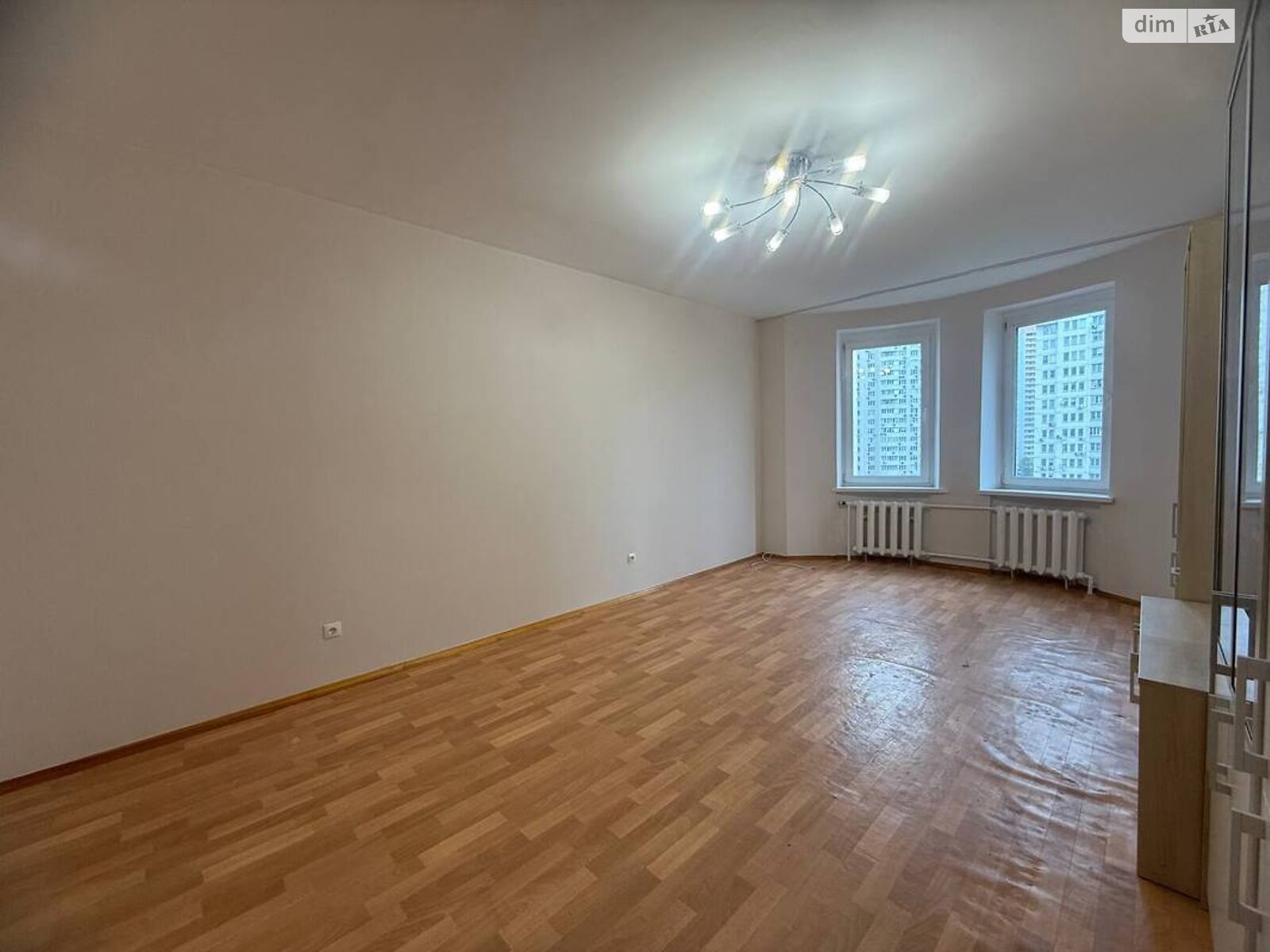 трикімнатна квартира в Києві, район Дарницький, на просп. Петра Григоренка 1Б в довготривалу оренду помісячно фото 1 трикімнатна квартира в Києві, район Дарницький, на просп. Петра Григоренка 1Б в довготривалу оренду помісячно фото 1