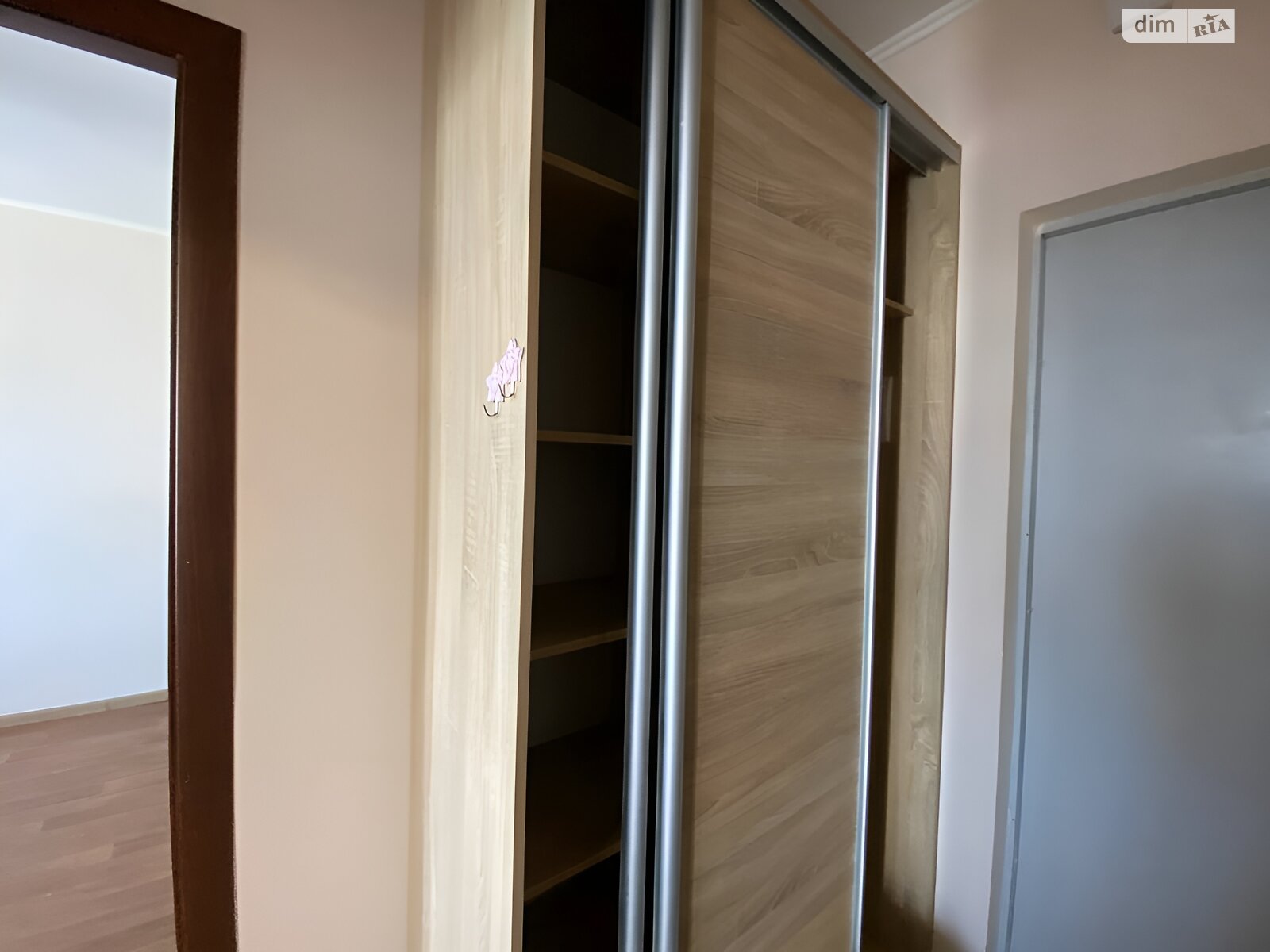 однокімнатна квартира в Києві, район Дарницький, на вул. Софії Русової 7Г в довготривалу оренду помісячно фото 1 однокімнатна квартира в Києві, район Дарницький, на вул. Софії Русової 7Г в довготривалу оренду помісячно фото 1