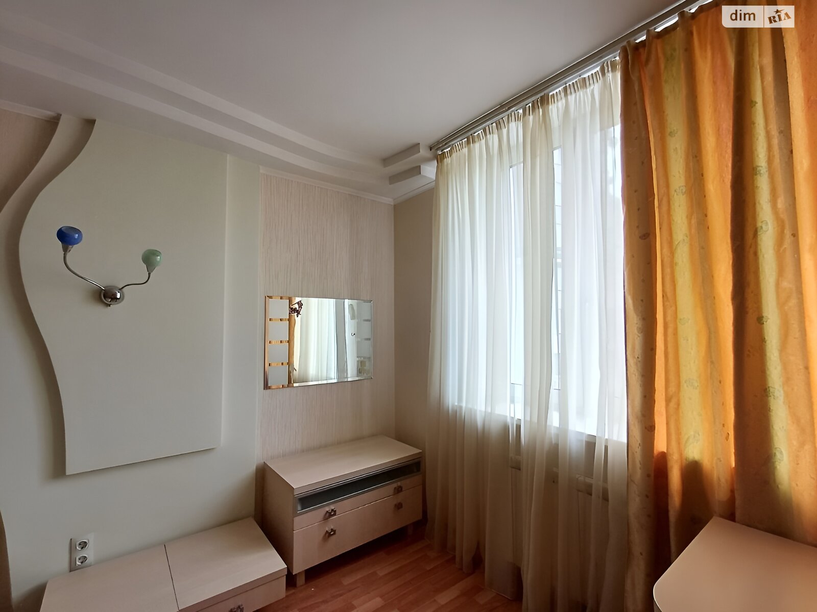 чотирикімнатна квартира в Києві, район Дарницький, на вул. Срібнокільська 1 в довготривалу оренду помісячно фото 1 чотирикімнатна квартира в Києві, район Дарницький, на вул. Срібнокільська 1 в довготривалу оренду помісячно фото 1