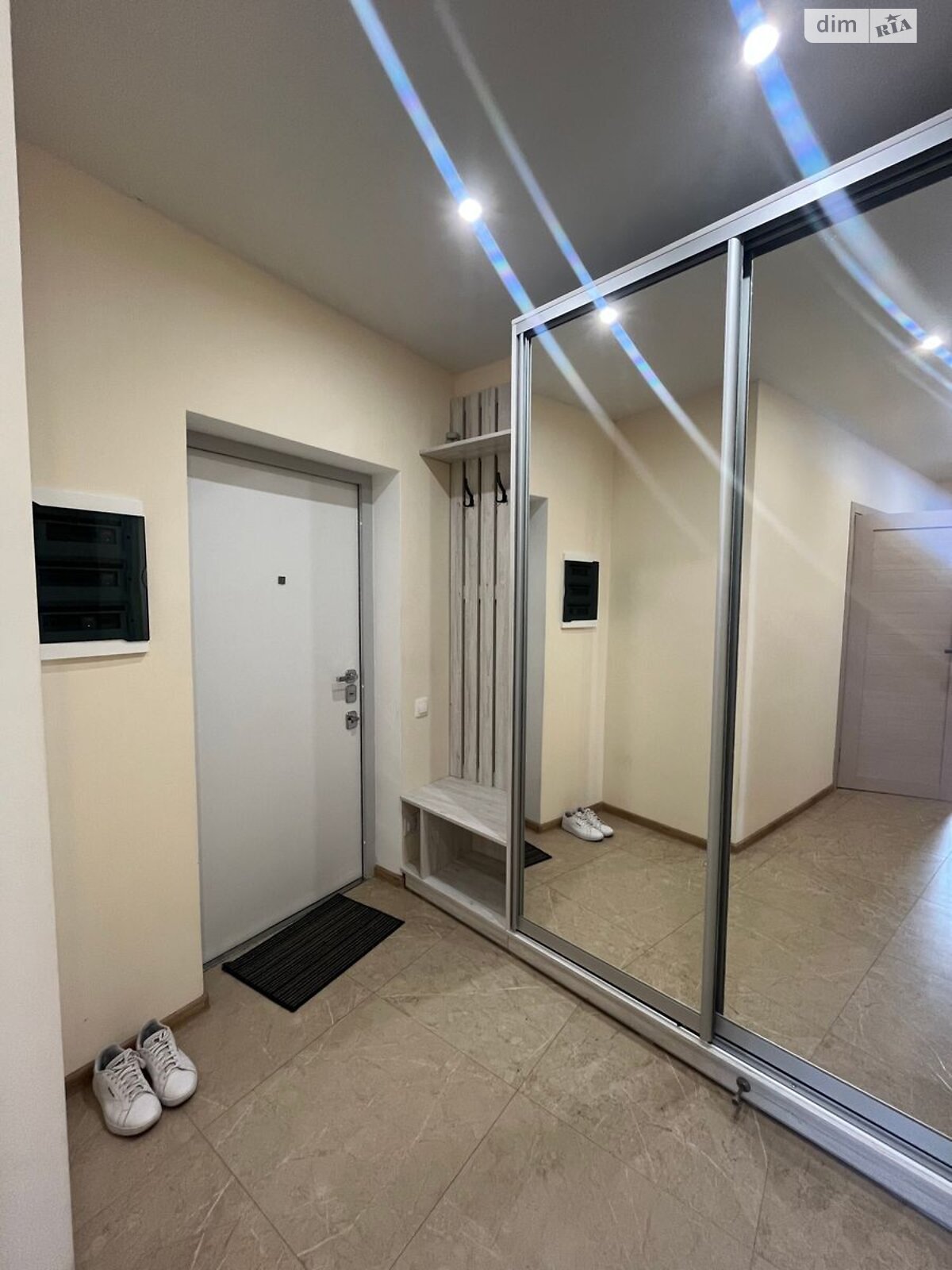 двухкомнатная квартира в Киеве, район Дарницкий, на ул. Центральная 21А в аренду на долгий срок помесячно фото 1 двухкомнатная квартира в Киеве, район Дарницкий, на ул. Центральная 21А в аренду на долгий срок помесячно фото 1