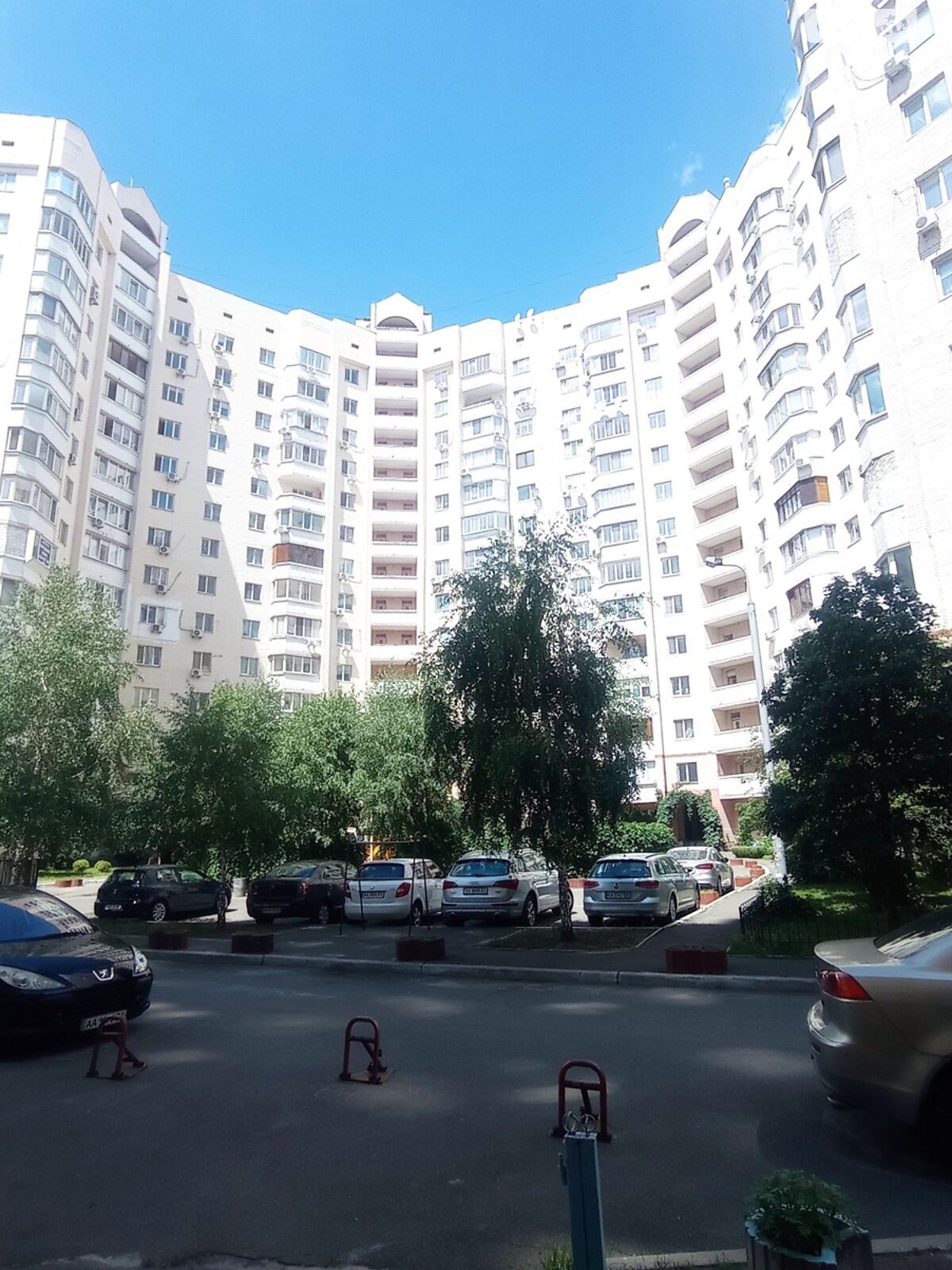 двокімнатна квартира в Києві, район Дарницький, на вул. Вишняківська 13 в довготривалу оренду помісячно фото 1 двокімнатна квартира в Києві, район Дарницький, на вул. Вишняківська 13 в довготривалу оренду помісячно фото 1