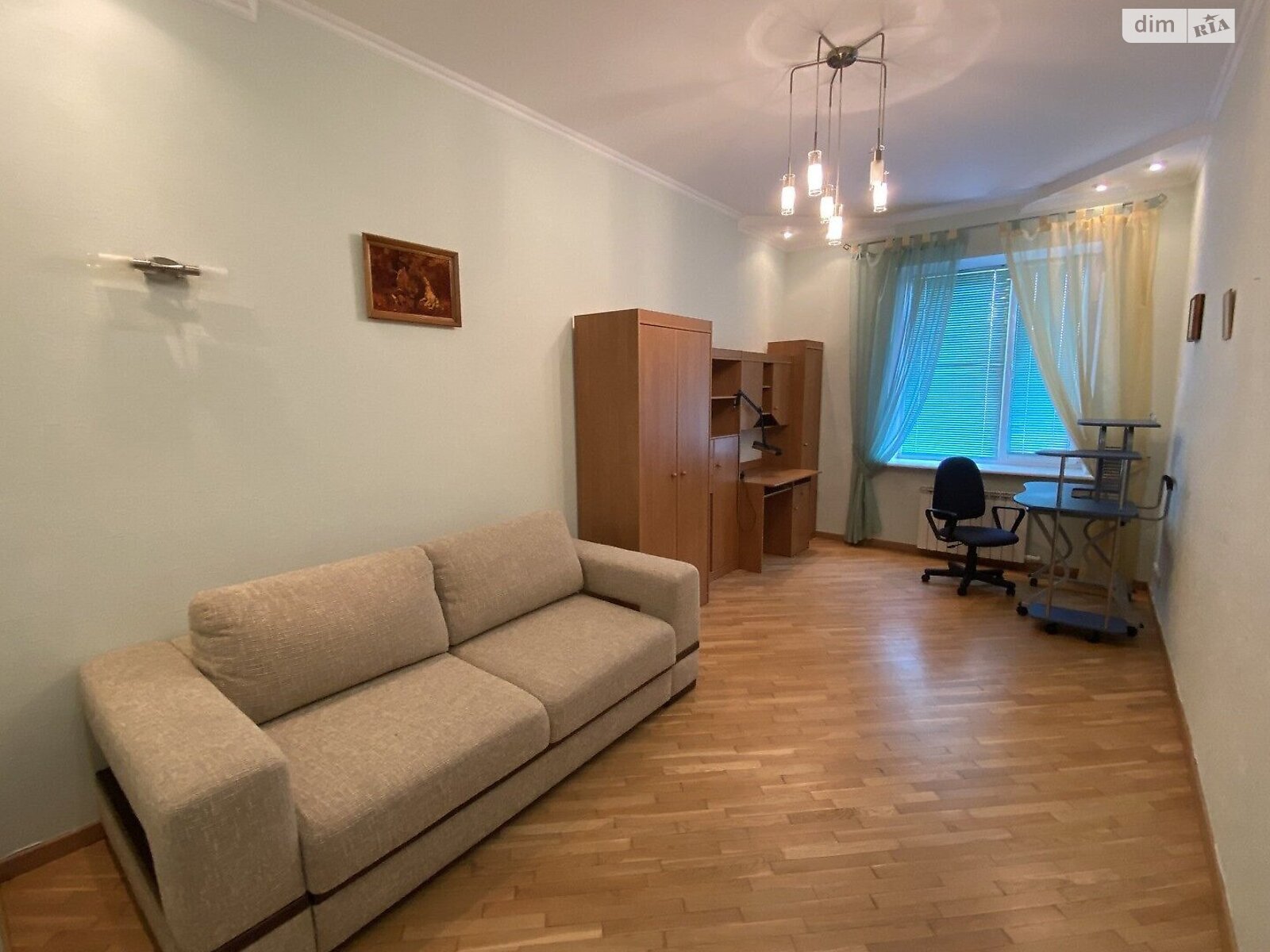 трехкомнатная квартира в Киеве, район Дарницкий, на ул. Срибнокильская 14А в аренду на долгий срок помесячно фото 1