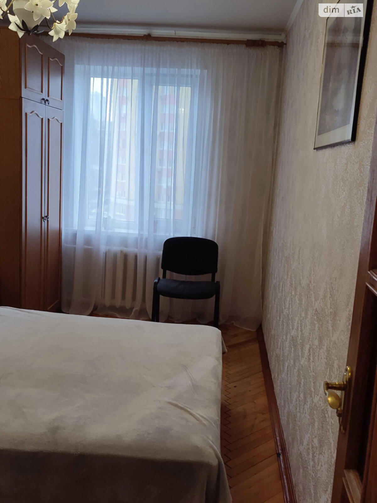 трикімнатна квартира в Києві, район Деміївка, на пл. Голосіївська 16 в довготривалу оренду помісячно фото 1 трикімнатна квартира в Києві, район Деміївка, на пл. Голосіївська 16 в довготривалу оренду помісячно фото 1