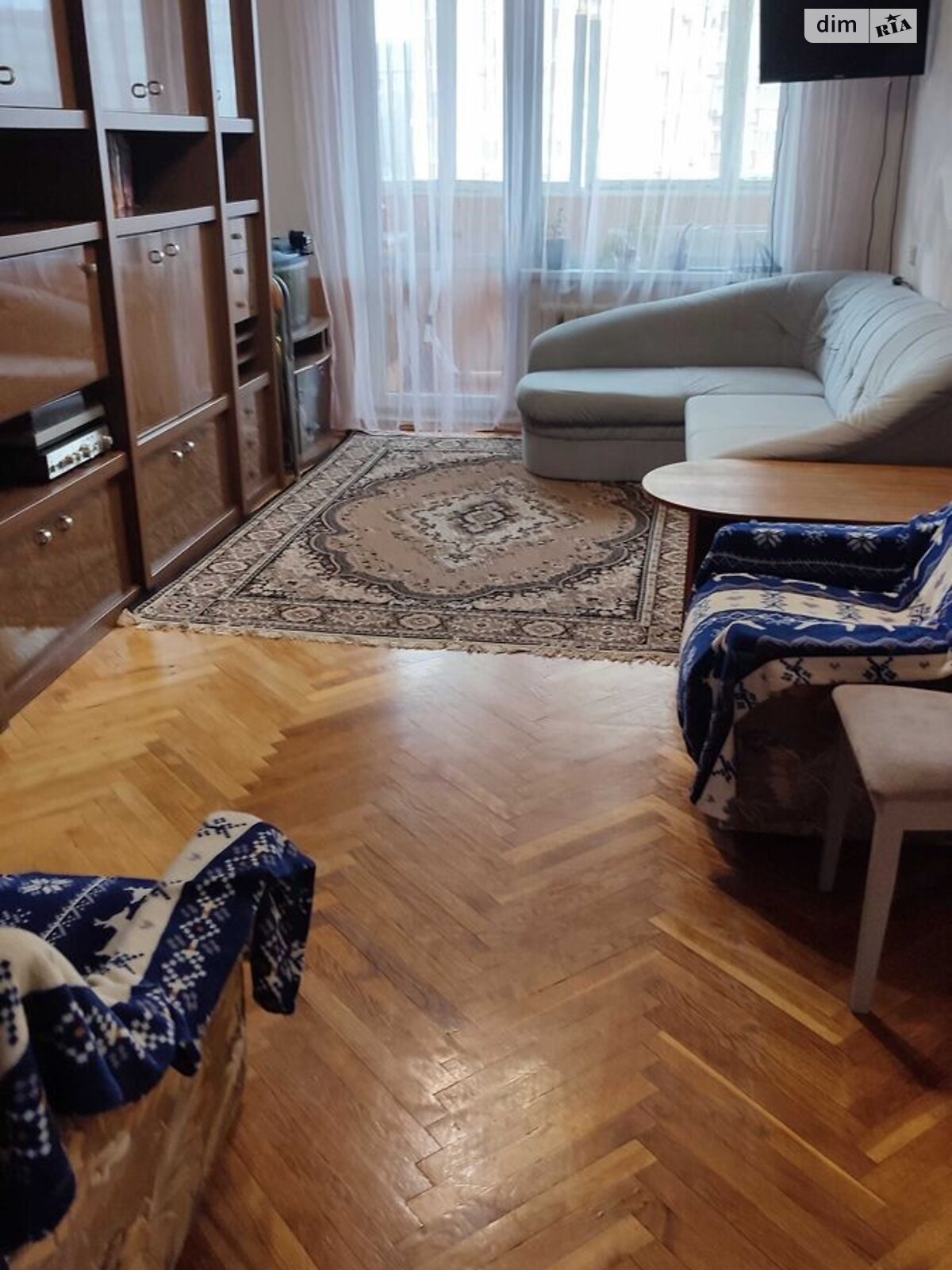 трикімнатна квартира в Києві, район Деміївка, на пл. Голосіївська 16 в довготривалу оренду помісячно фото 1 трикімнатна квартира в Києві, район Деміївка, на пл. Голосіївська 16 в довготривалу оренду помісячно фото 1