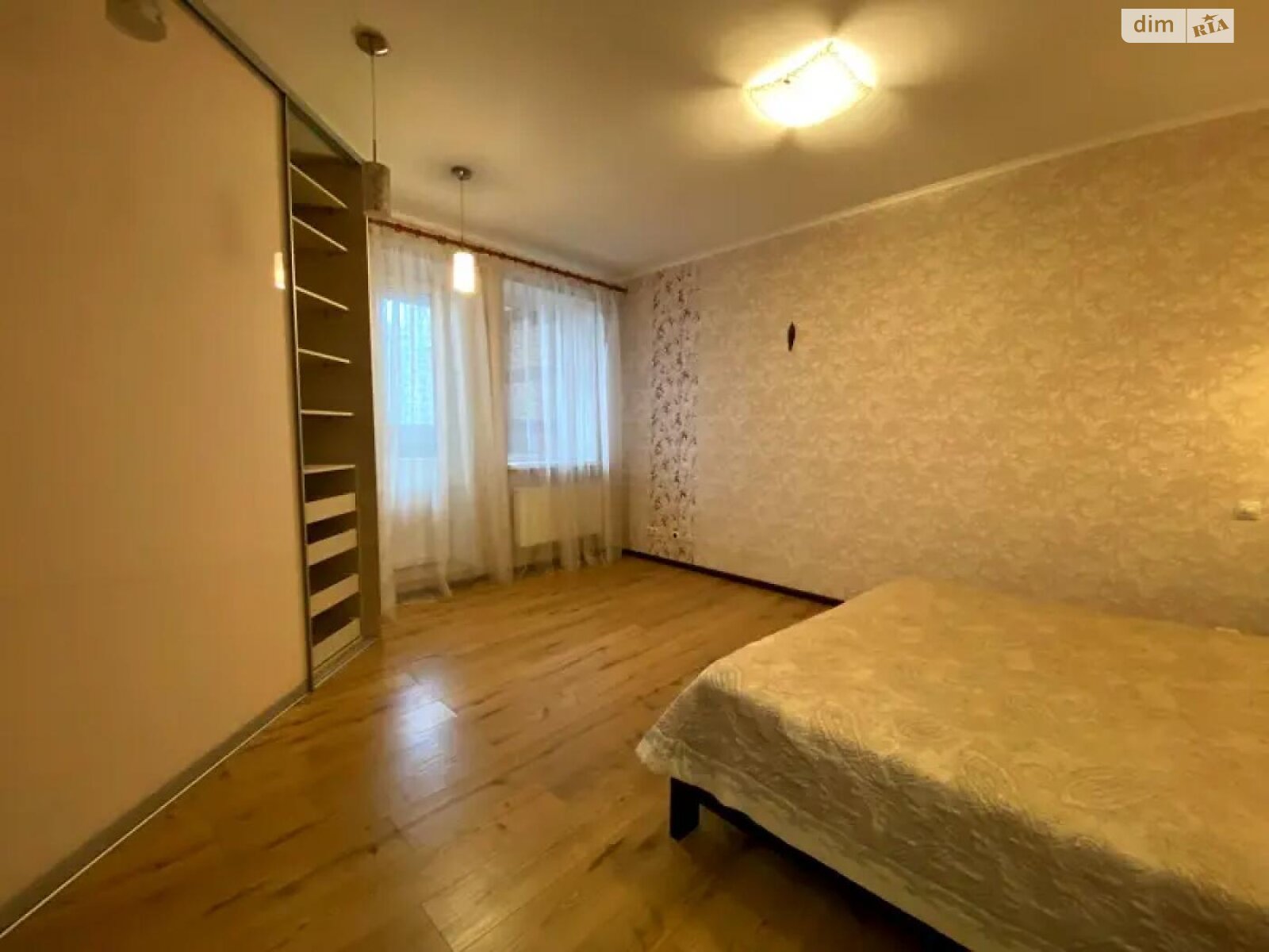 трехкомнатная квартира в Киеве, район Демеевка, на пл. Голосеевская 13А в аренду на долгий срок помесячно фото 1 трехкомнатная квартира в Киеве, район Демеевка, на пл. Голосеевская 13А в аренду на долгий срок помесячно фото 1