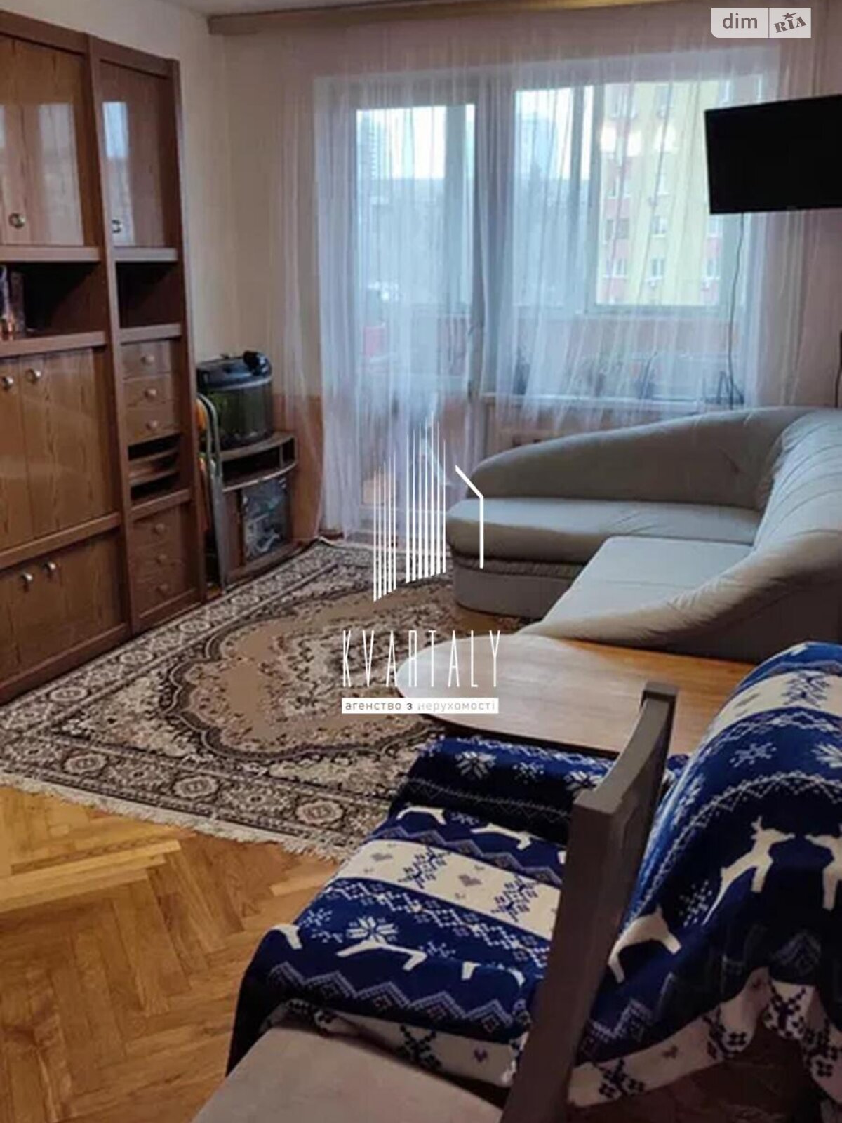 трехкомнатная квартира в Киеве, район Демеевка, на ул. Голосеевская 16 в аренду на долгий срок помесячно фото 1 трехкомнатная квартира в Киеве, район Демеевка, на ул. Голосеевская 16 в аренду на долгий срок помесячно фото 1