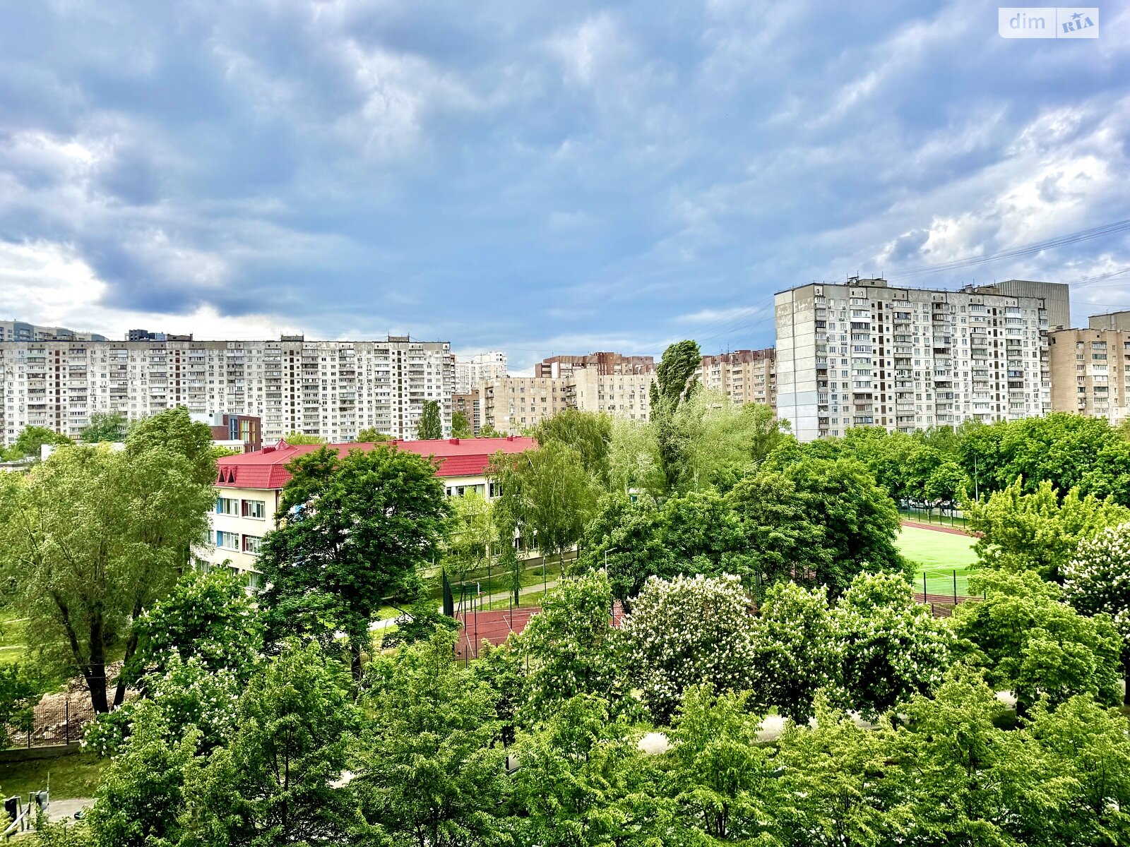 трехкомнатная квартира в Киеве, район Демеевка, на ул. Голосеевская 13 в аренду на долгий срок помесячно фото 1 трехкомнатная квартира в Киеве, район Демеевка, на ул. Голосеевская 13 в аренду на долгий срок помесячно фото 1