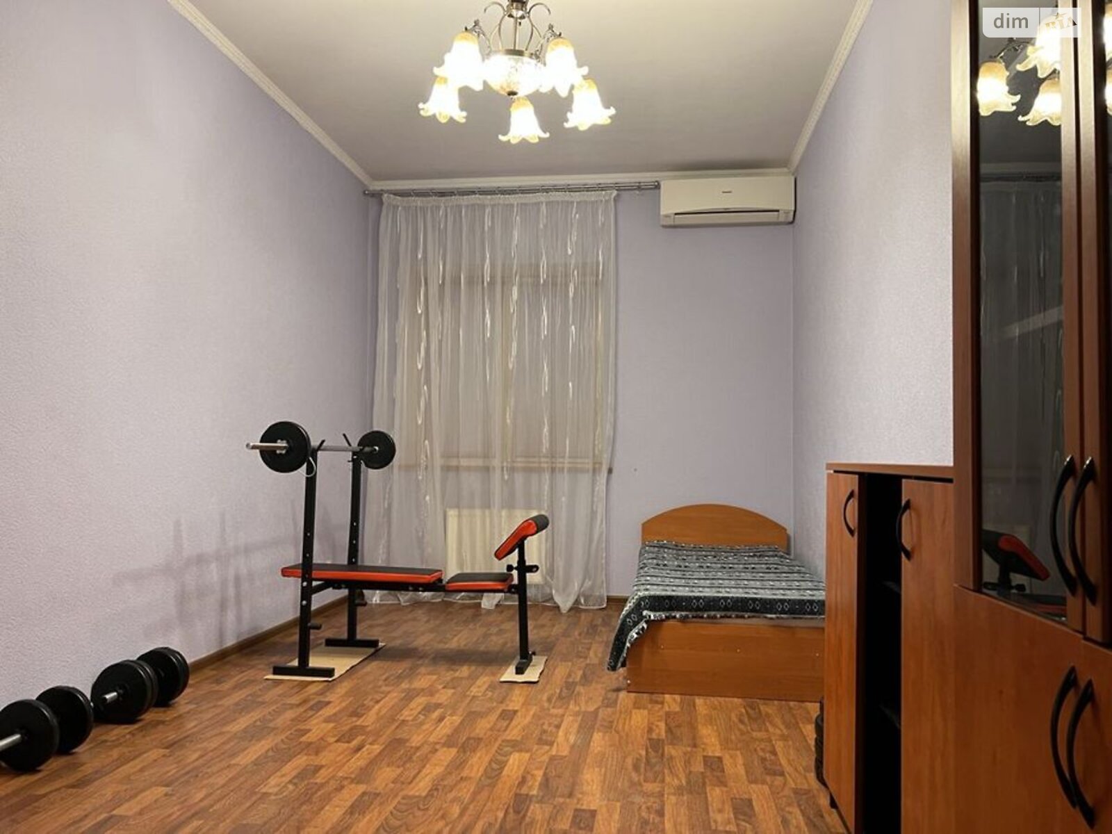 трехкомнатная квартира в Киеве, район Демеевка, на ул. Голосеевская 13 в аренду на долгий срок помесячно фото 1 трехкомнатная квартира в Киеве, район Демеевка, на ул. Голосеевская 13 в аренду на долгий срок помесячно фото 1