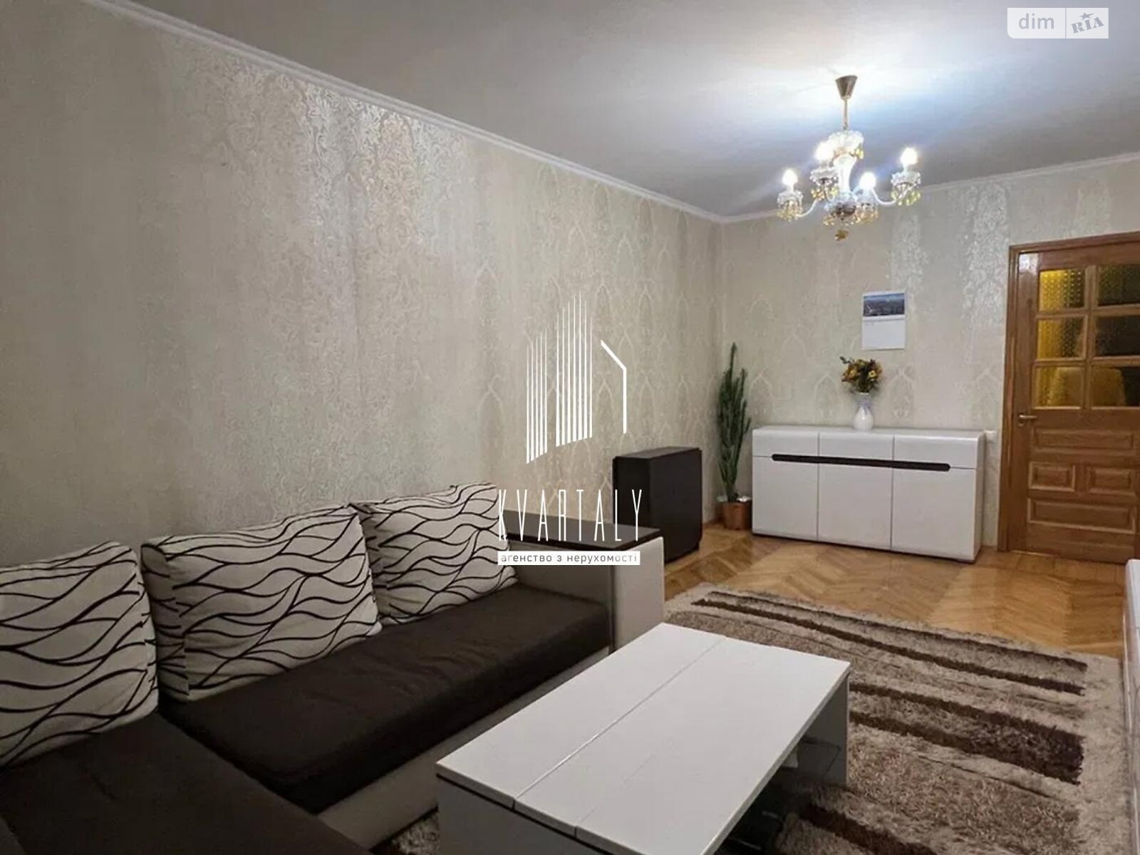 трехкомнатная квартира в Киеве, район Демеевка, на просп. Голосеевский 15А в аренду на долгий срок помесячно фото 1 трехкомнатная квартира в Киеве, район Демеевка, на просп. Голосеевский 15А в аренду на долгий срок помесячно фото 1