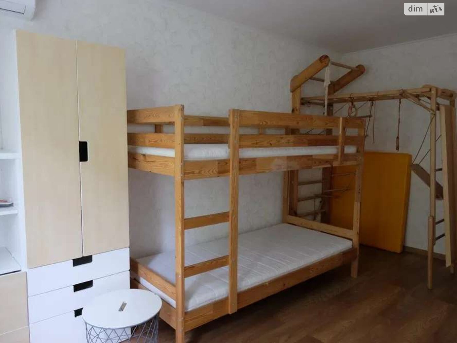 трехкомнатная квартира в Киеве, район Демеевка, на просп. Голосеевский 15Б в аренду на долгий срок помесячно фото 1 трехкомнатная квартира в Киеве, район Демеевка, на просп. Голосеевский 15Б в аренду на долгий срок помесячно фото 1