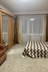 однокімнатна квартира в Києві, район Деміївка, на просп. Голосіївський 17 в довготривалу оренду помісячно фото 2